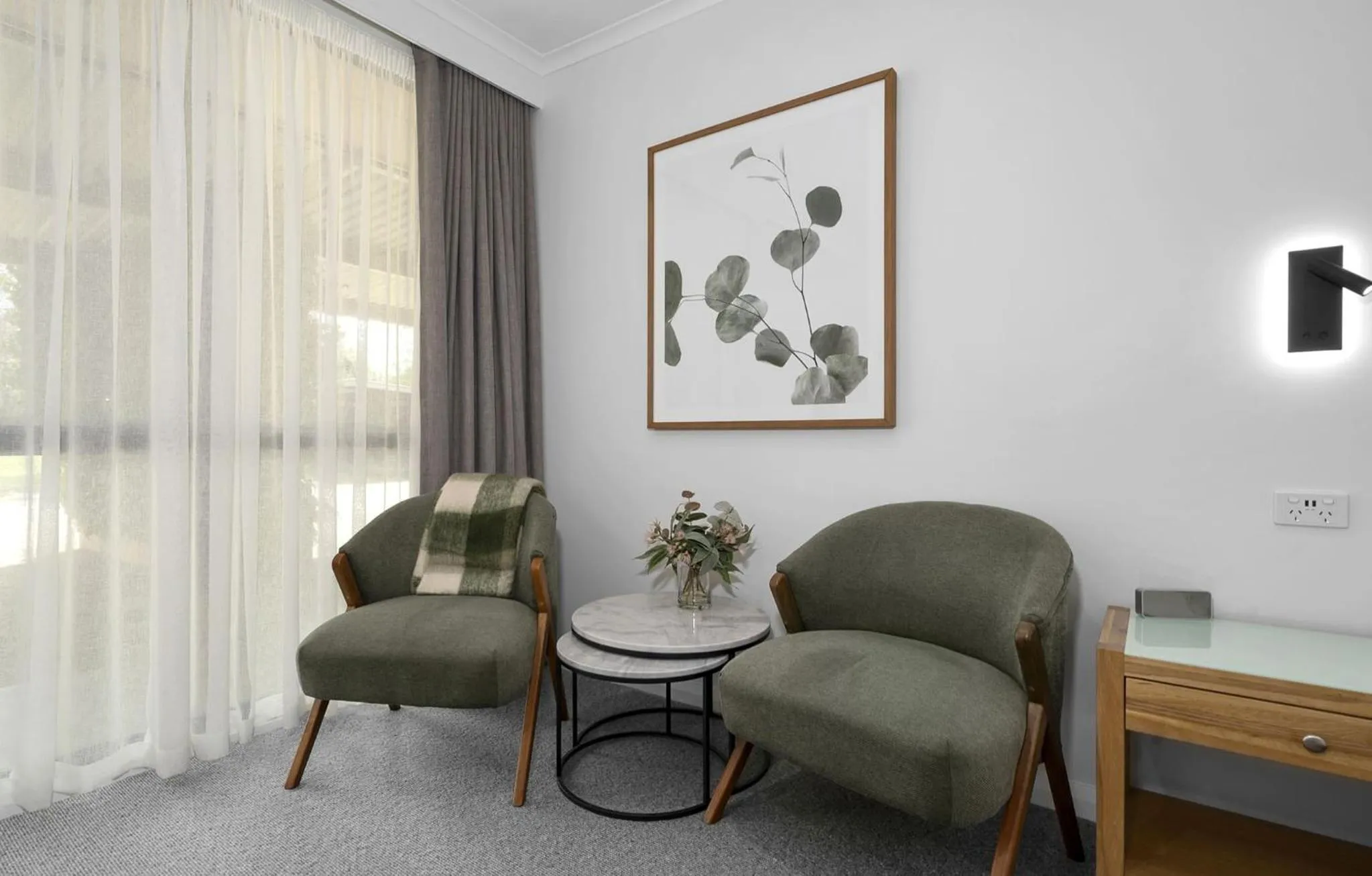 Seating area in Beechworth Motor Inn