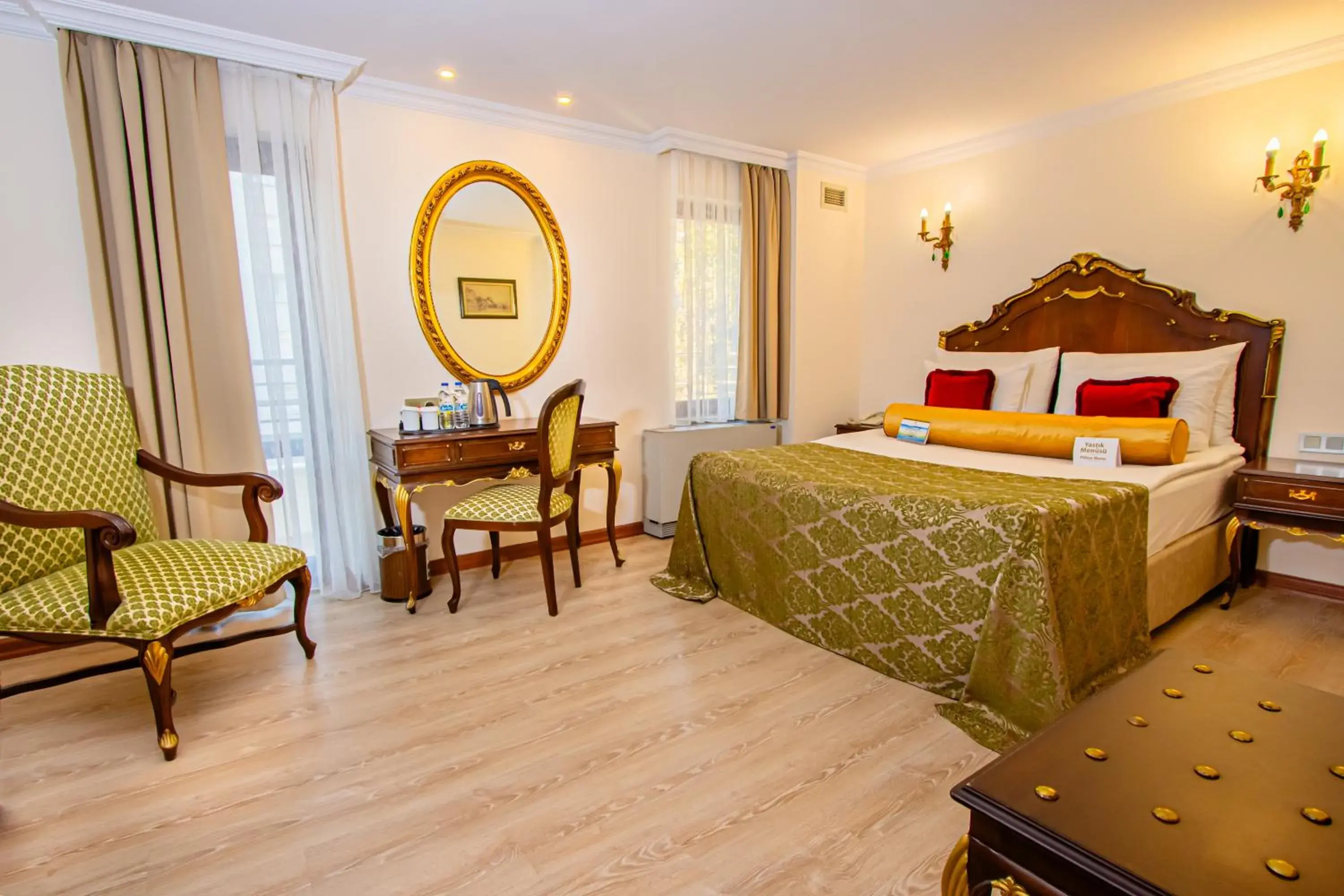 Queen Room with Balcony in Hotel Ickale Queen Room with Balcony in Hotel Ickale