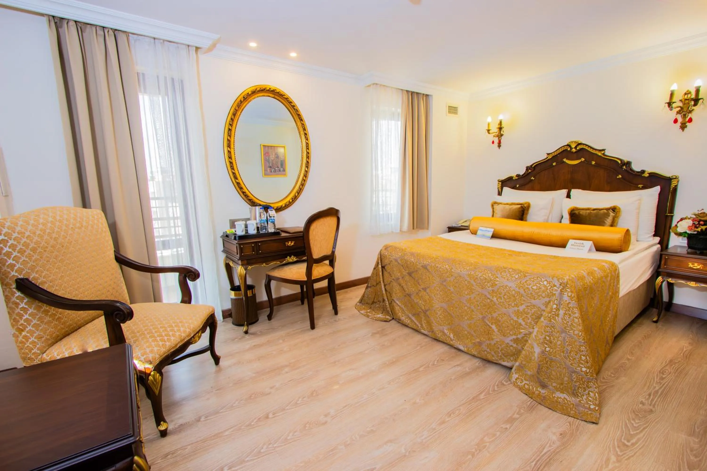 Photo of the whole room, Bed in Hotel Ickale