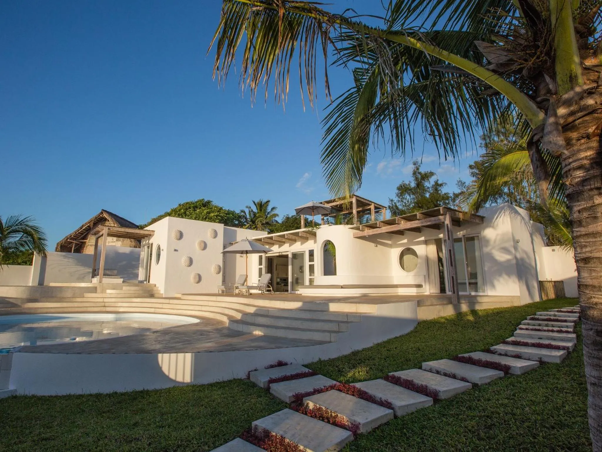 Facade/entrance in Beach House