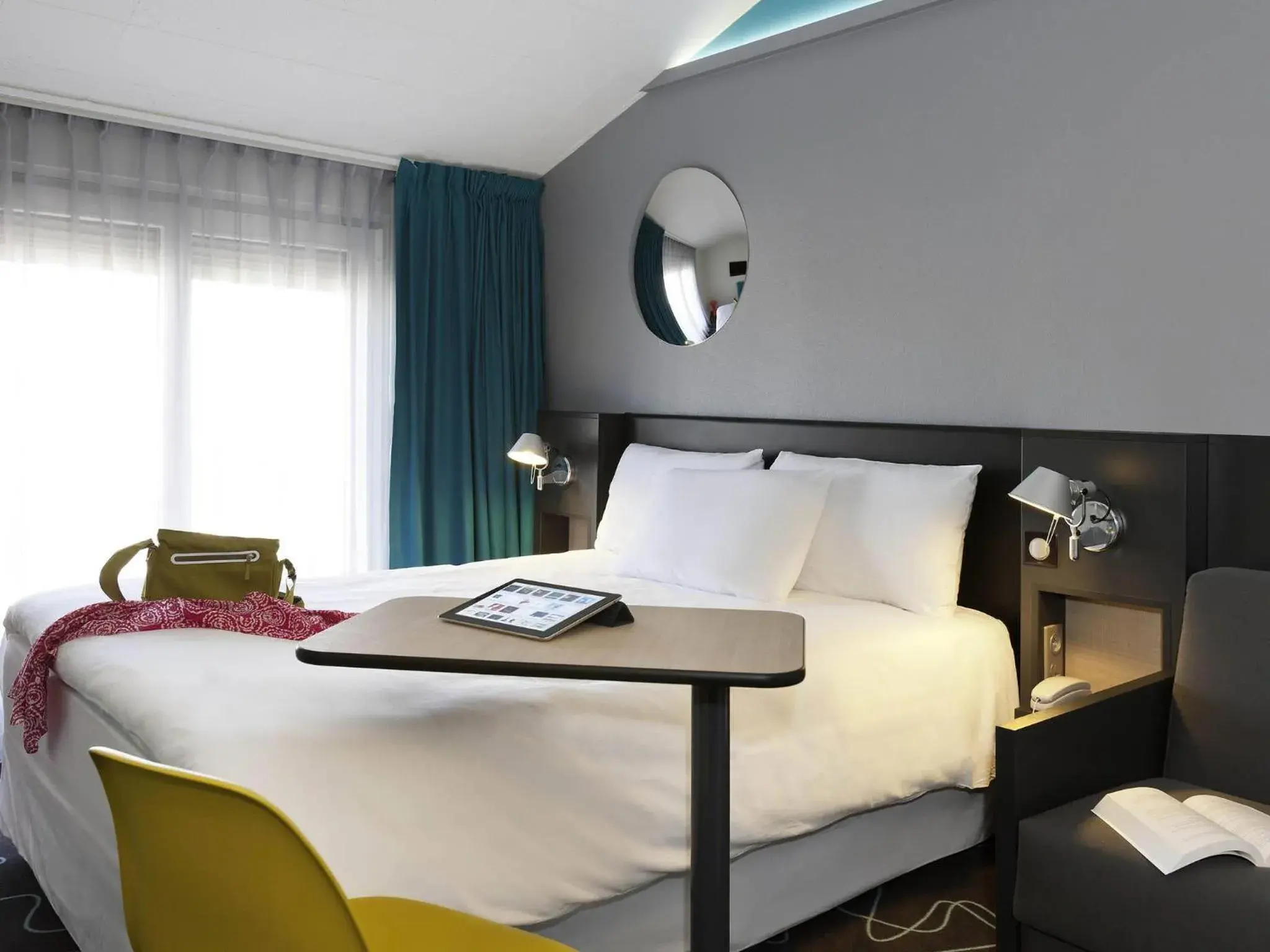 Bedroom, Bed in ibis Styles Roanne Centre Gare Bedroom, Bed in ibis Styles Roanne Centre Gare