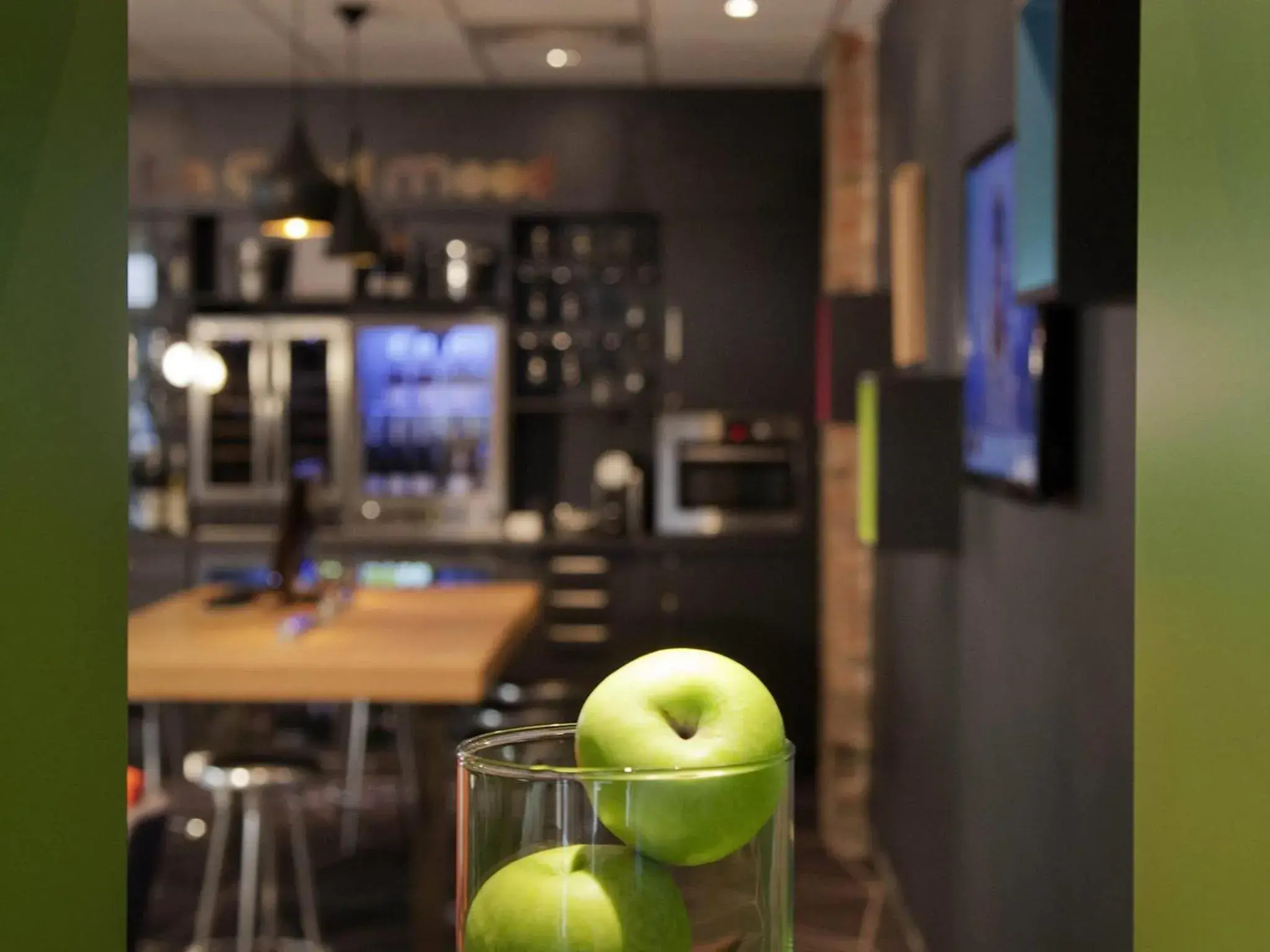 Lounge or bar in ibis Styles Roanne Centre Gare Lounge or bar in ibis Styles Roanne Centre Gare