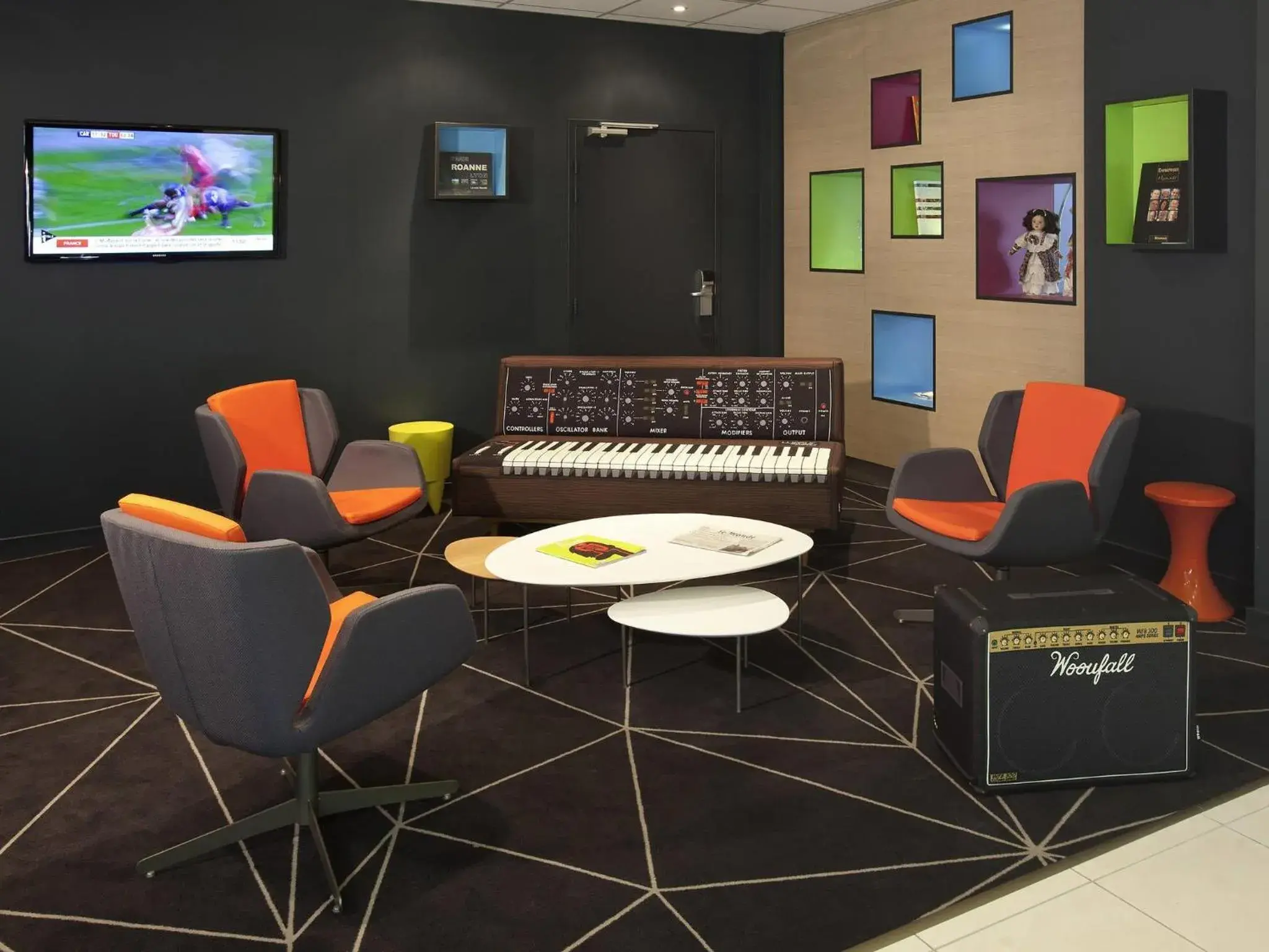 Lounge or bar in ibis Styles Roanne Centre Gare Lounge or bar in ibis Styles Roanne Centre Gare