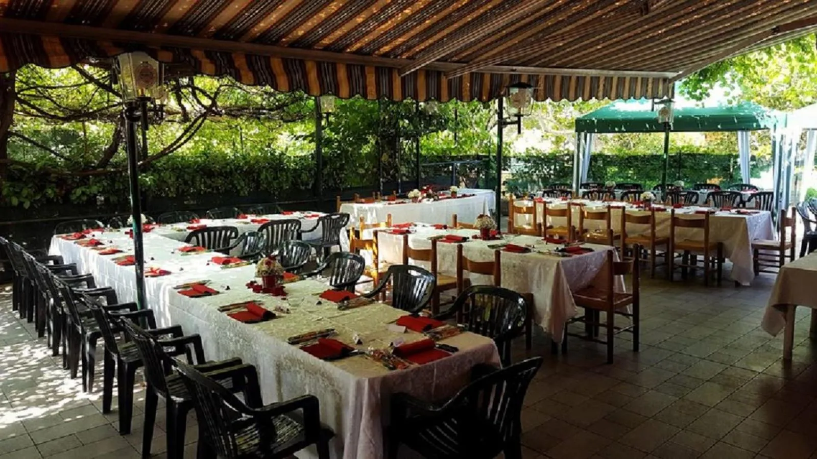 Restaurant/places to eat in Appartamento Nerio