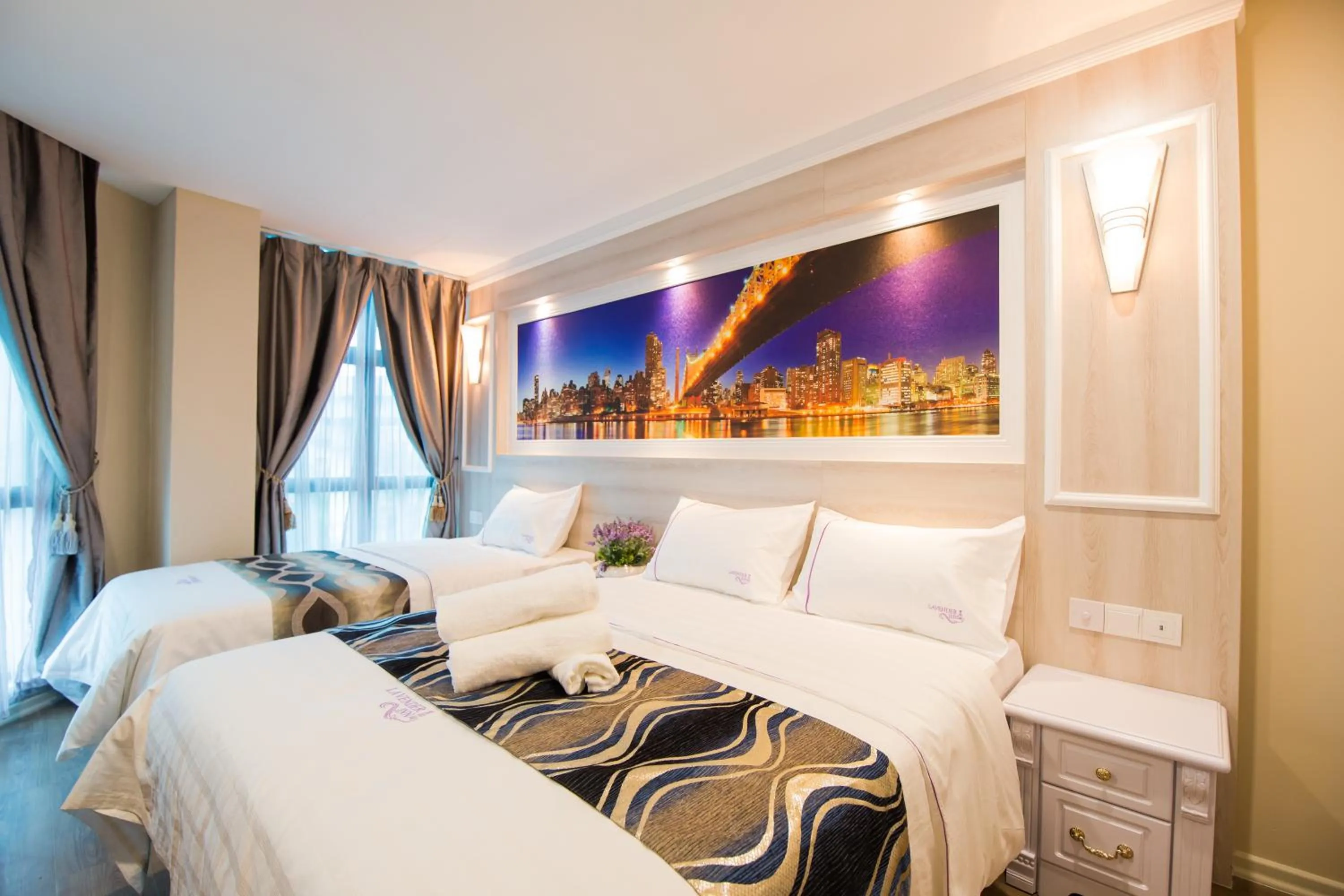 Photo of the whole room, Bed in Lavender Inn USJ