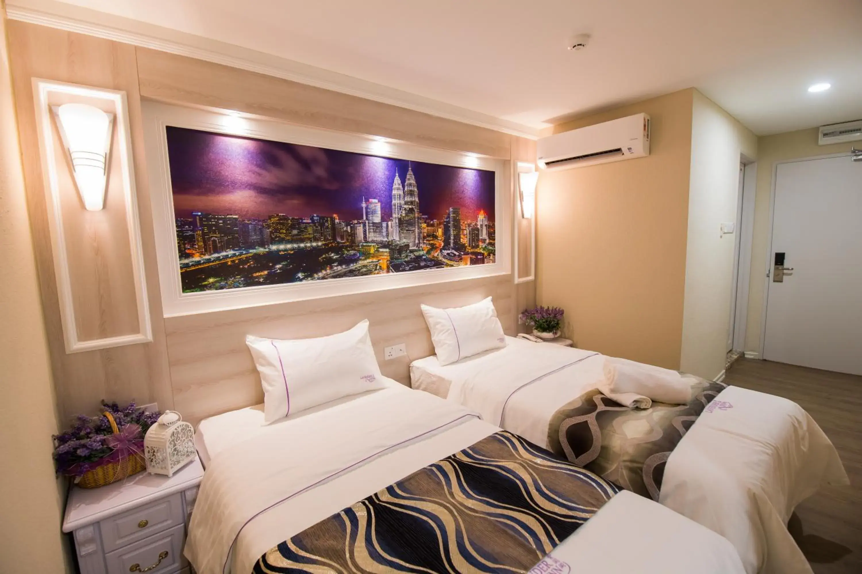 Photo of the whole room in Lavender Inn USJ Photo of the whole room in Lavender Inn USJ