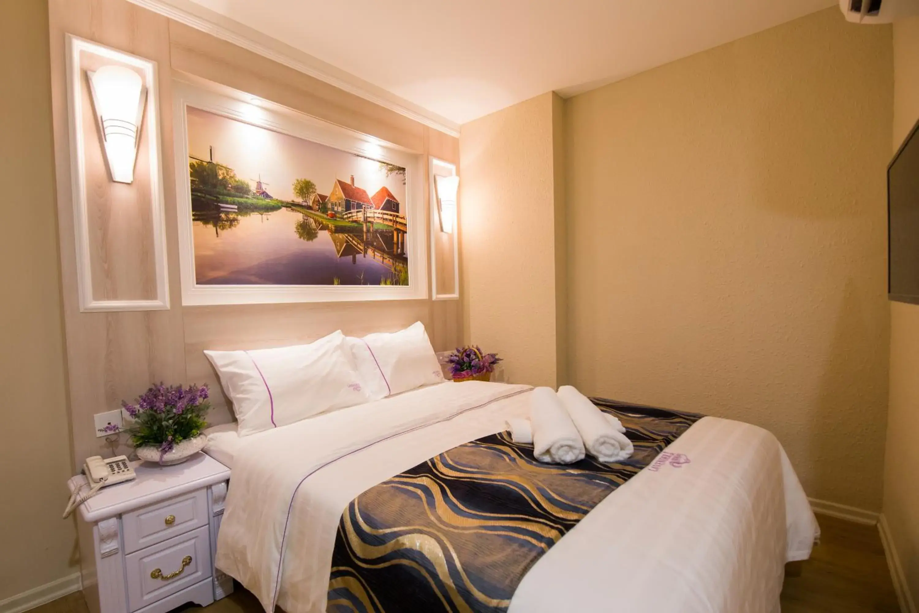 Bed in Lavender Inn USJ Bed in Lavender Inn USJ