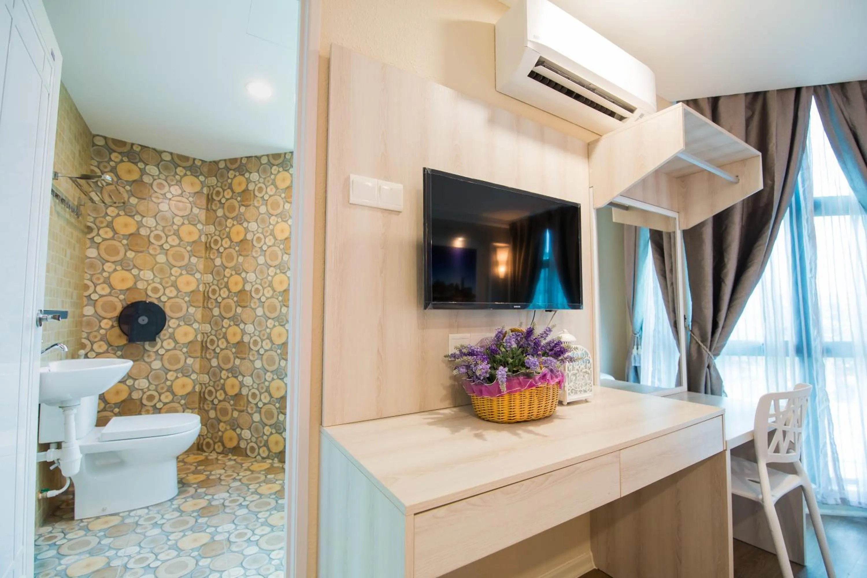 Toilet in Lavender Inn USJ