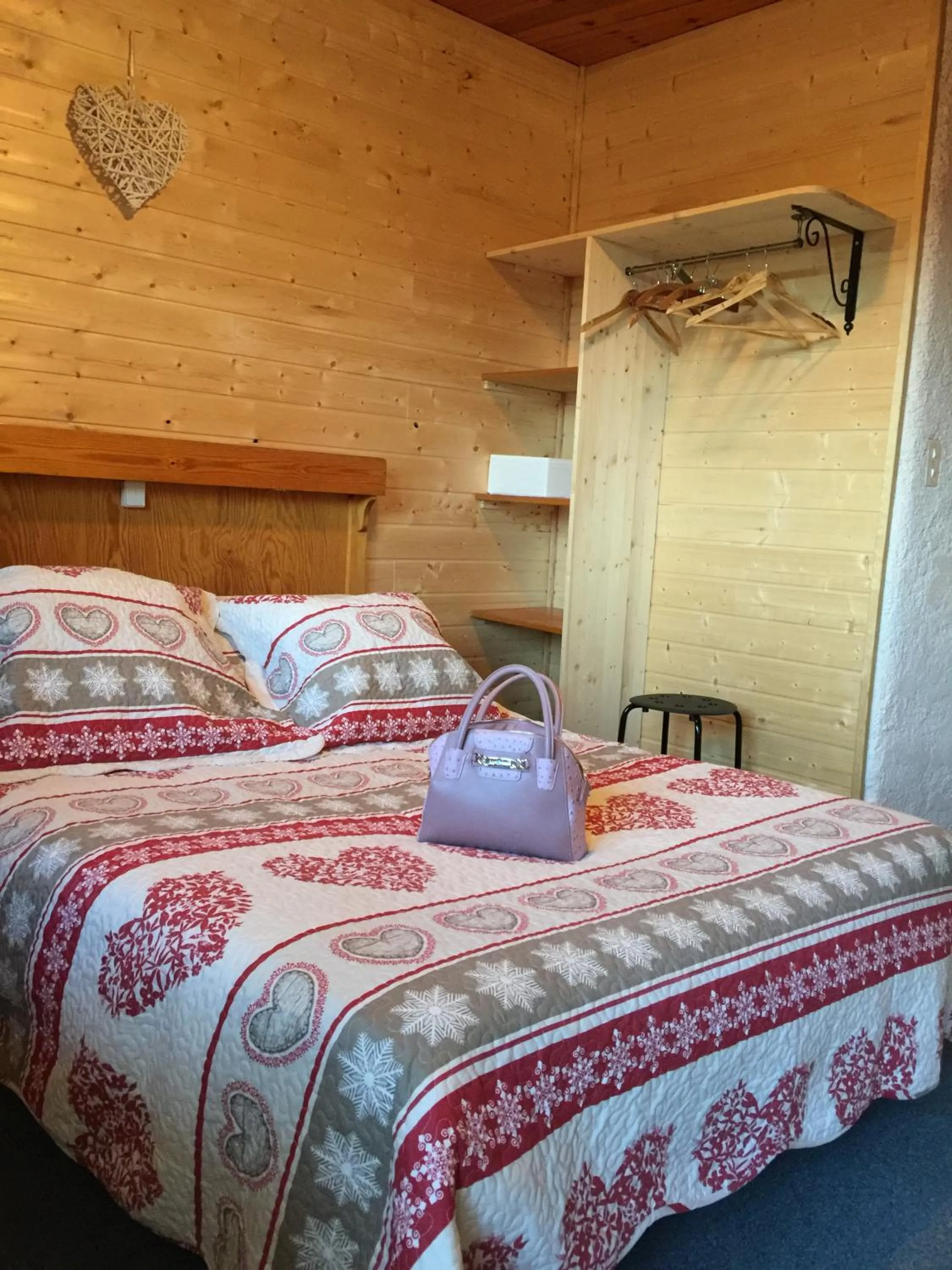Photo of the whole room, Bed in Le Sestriere