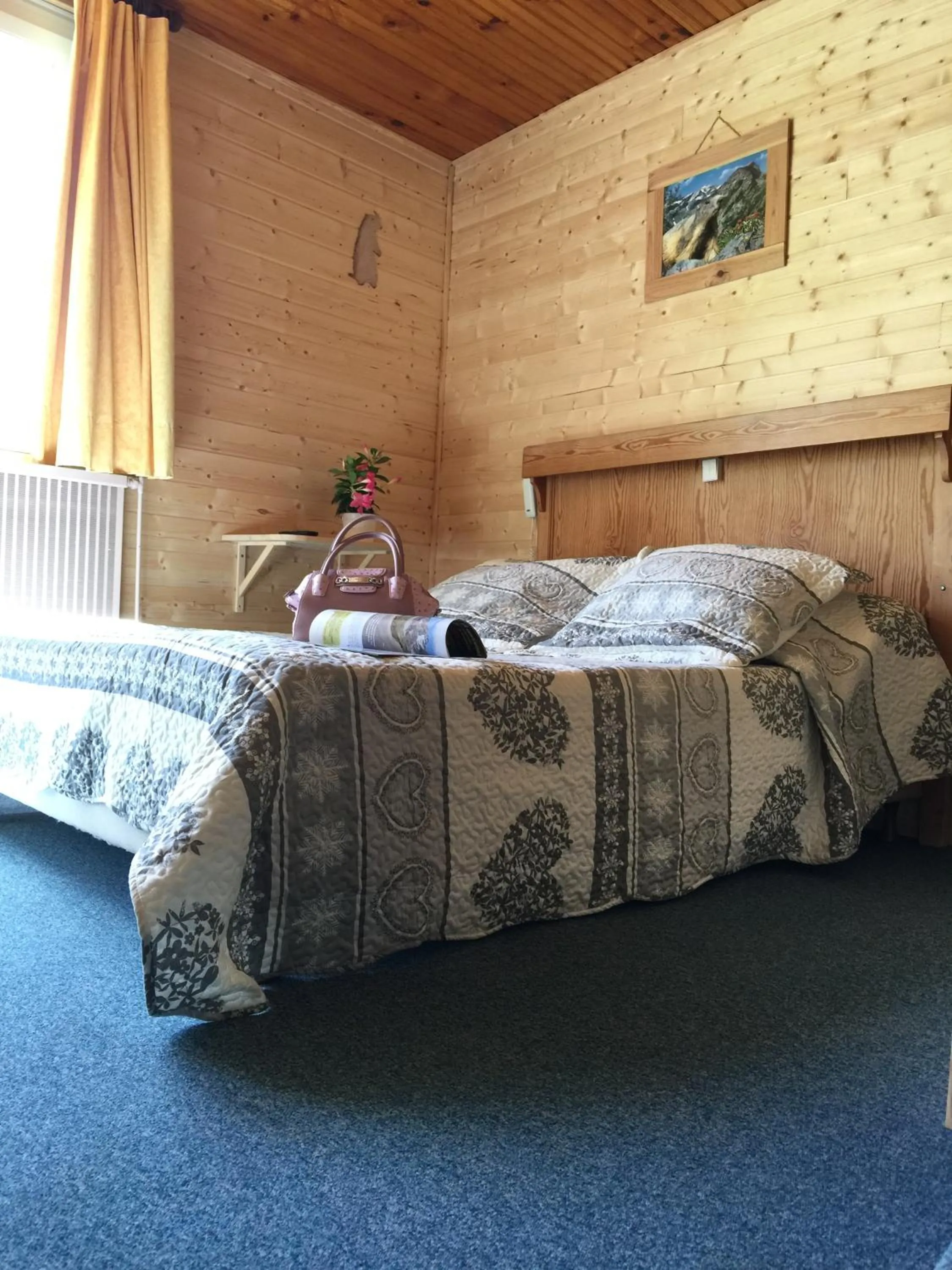 Photo of the whole room, Bed in Le Sestriere