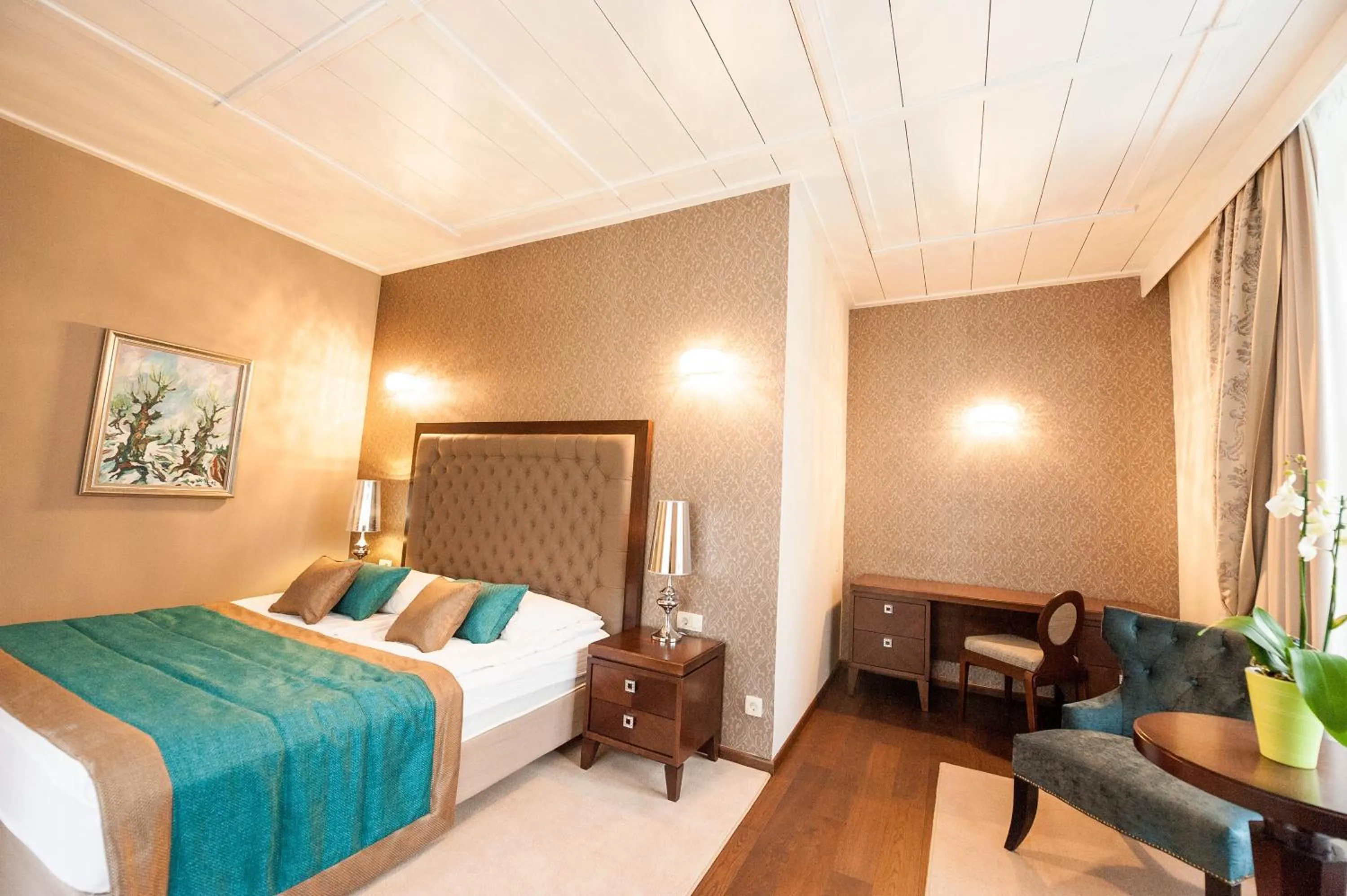 Bed in Hotel Zagreb - Health & Beauty