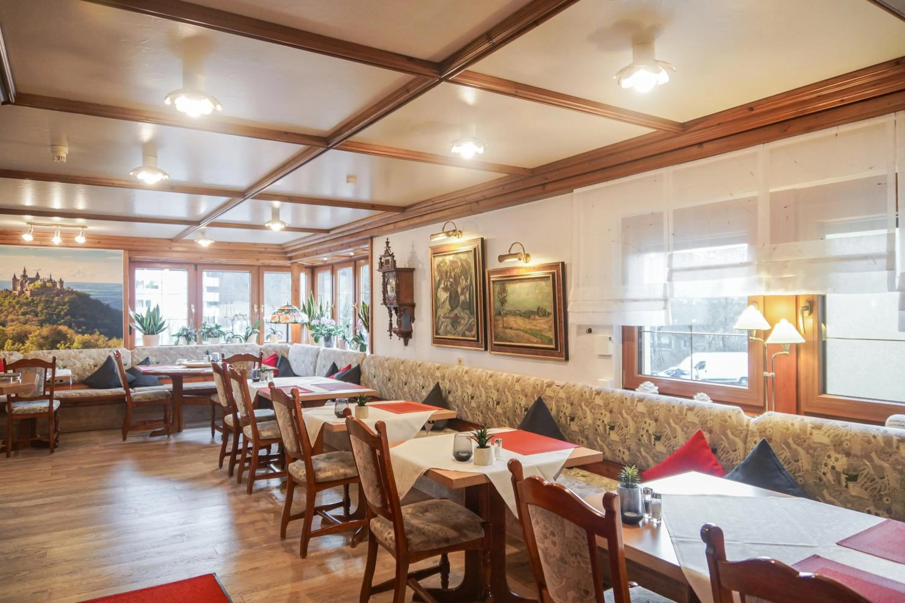 Restaurant/places to eat in Hotel Garni in der Breite