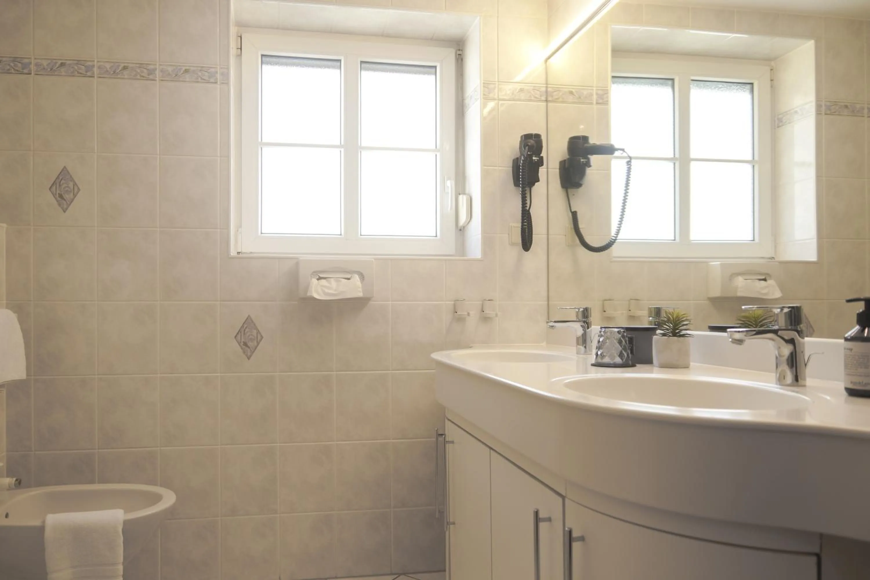 Bathroom in Hotel Garni in der Breite