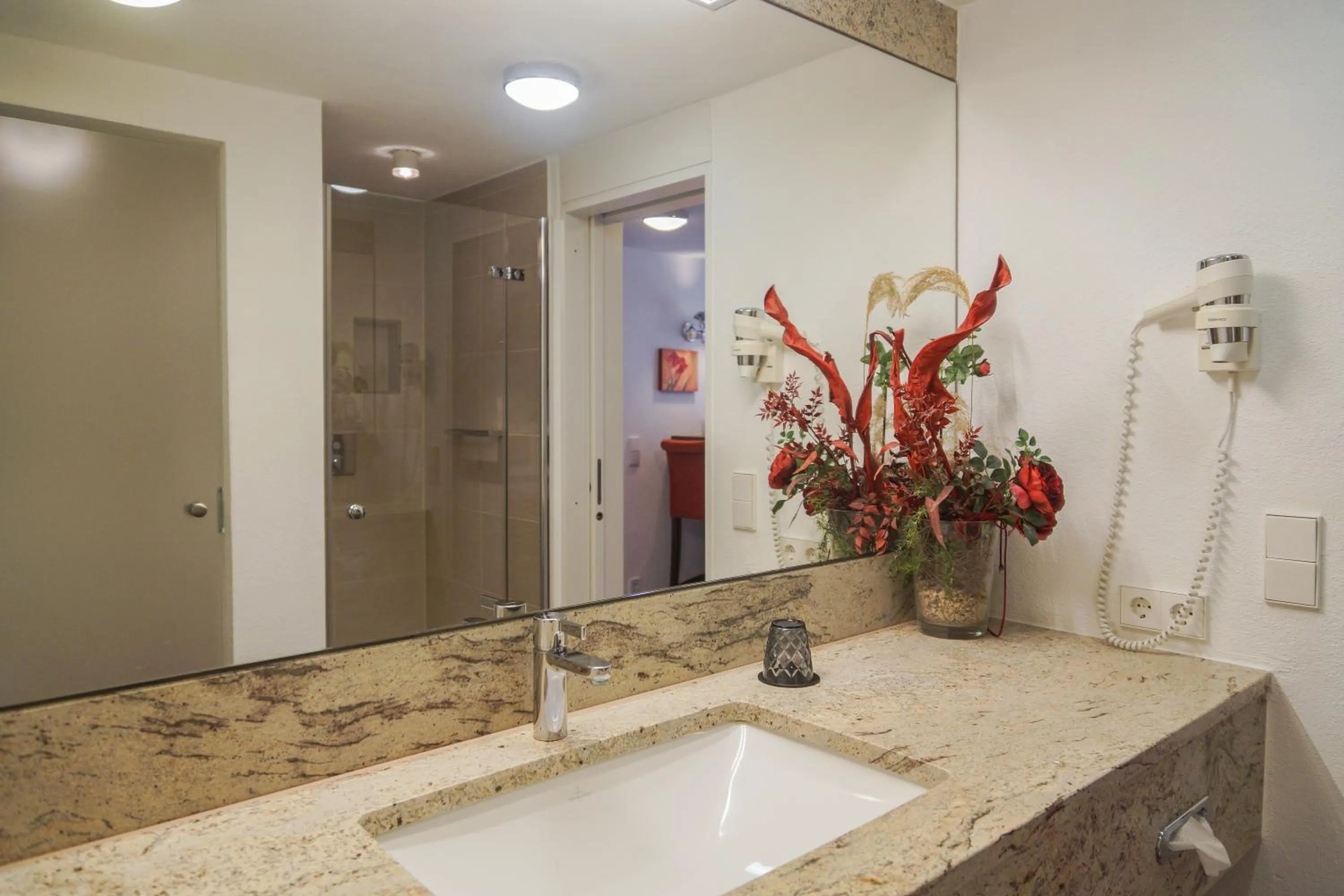 Bathroom in Hotel Garni in der Breite