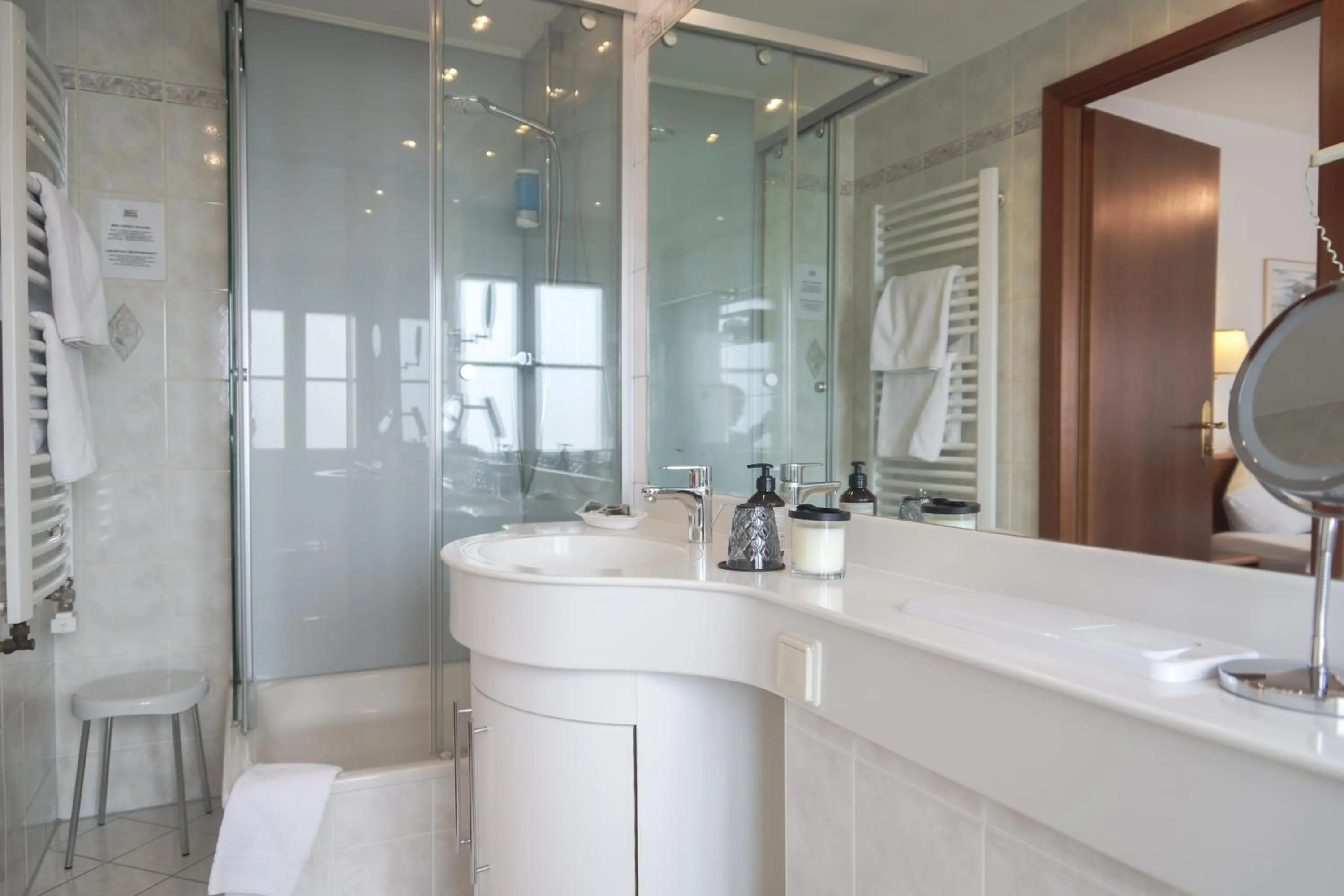 Bathroom in Hotel Garni in der Breite