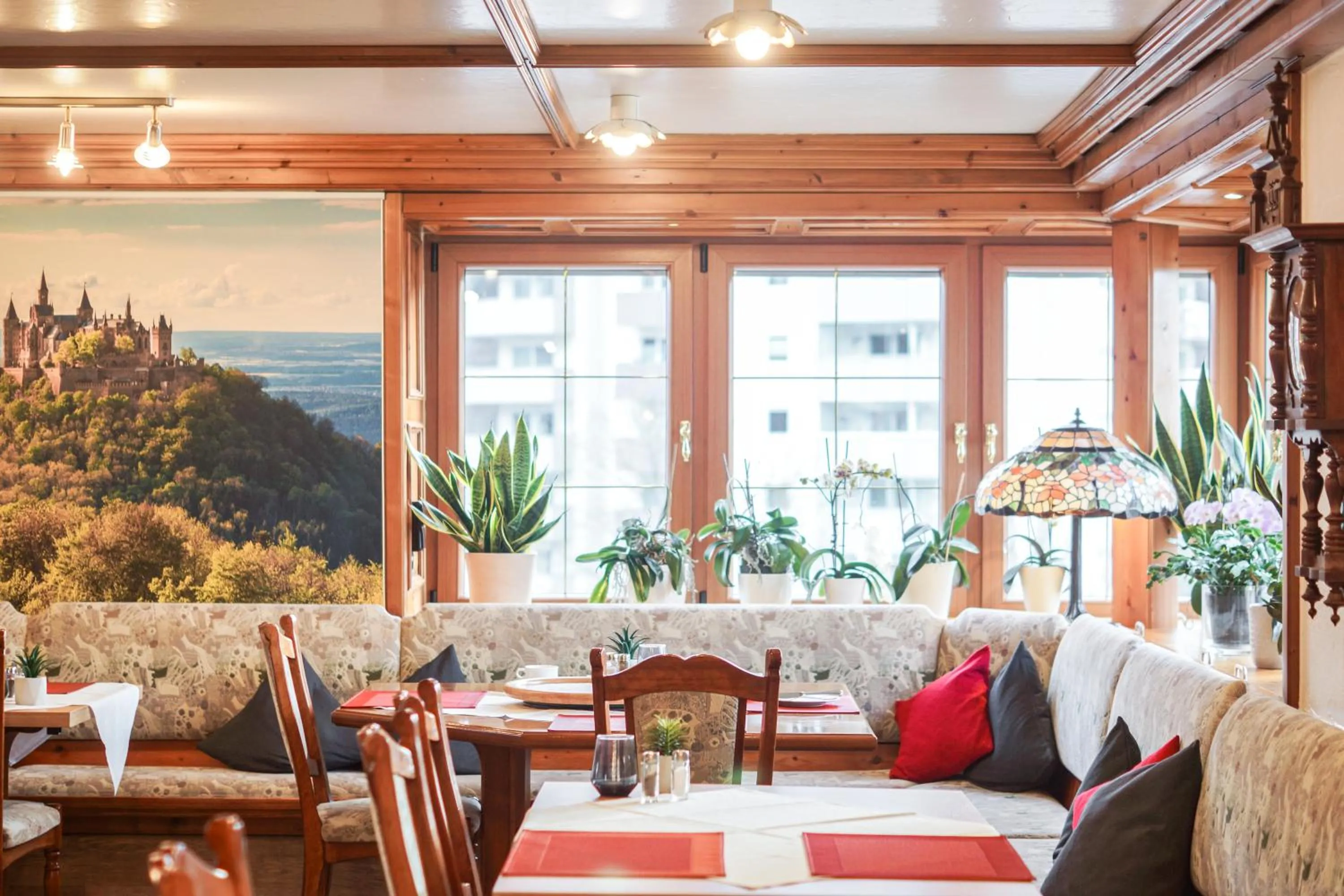 Restaurant/places to eat in Hotel Garni in der Breite