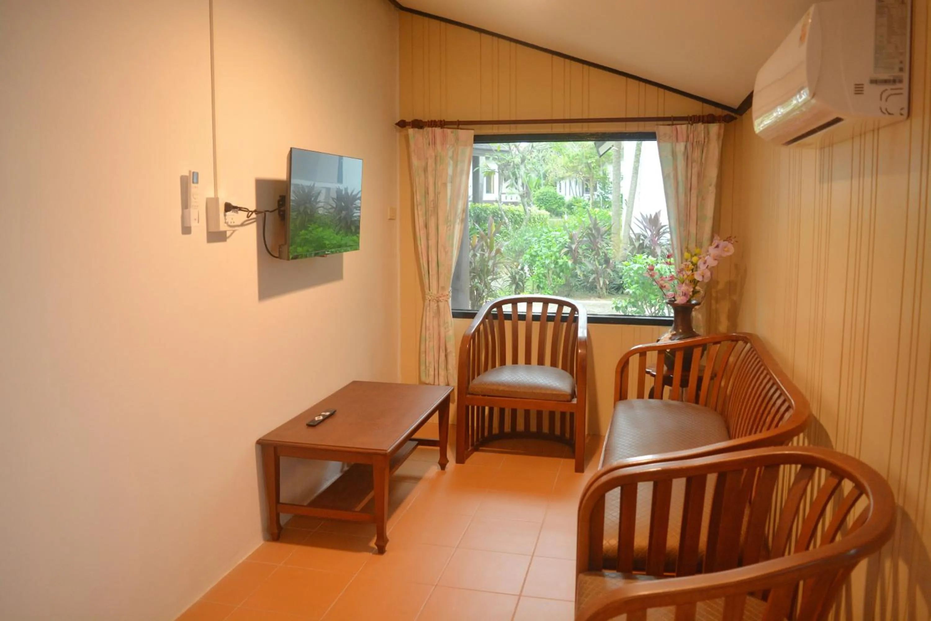 Lanta IL Mare Beach Resort