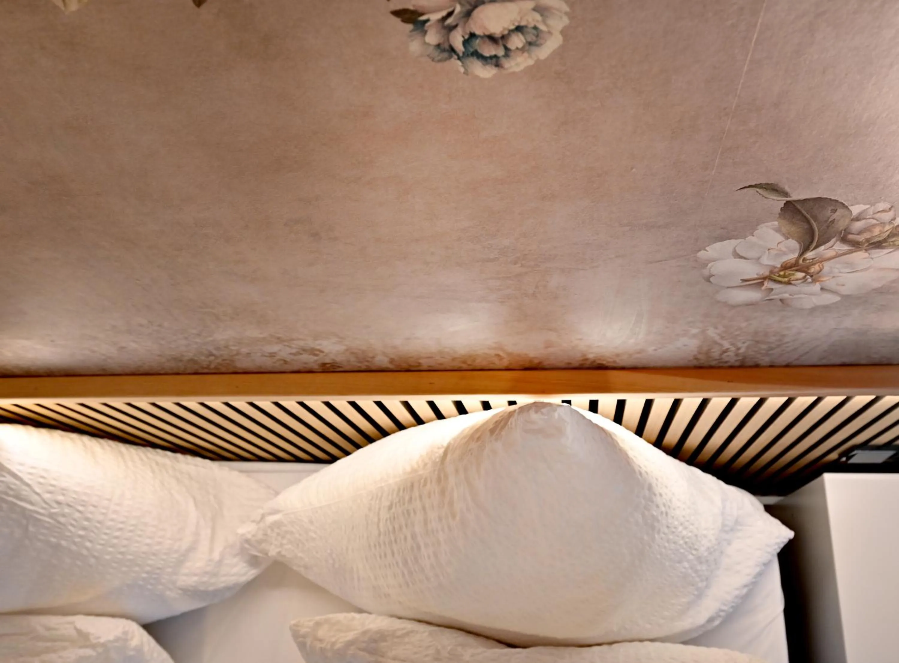 Bed in Hotel Zehnthof