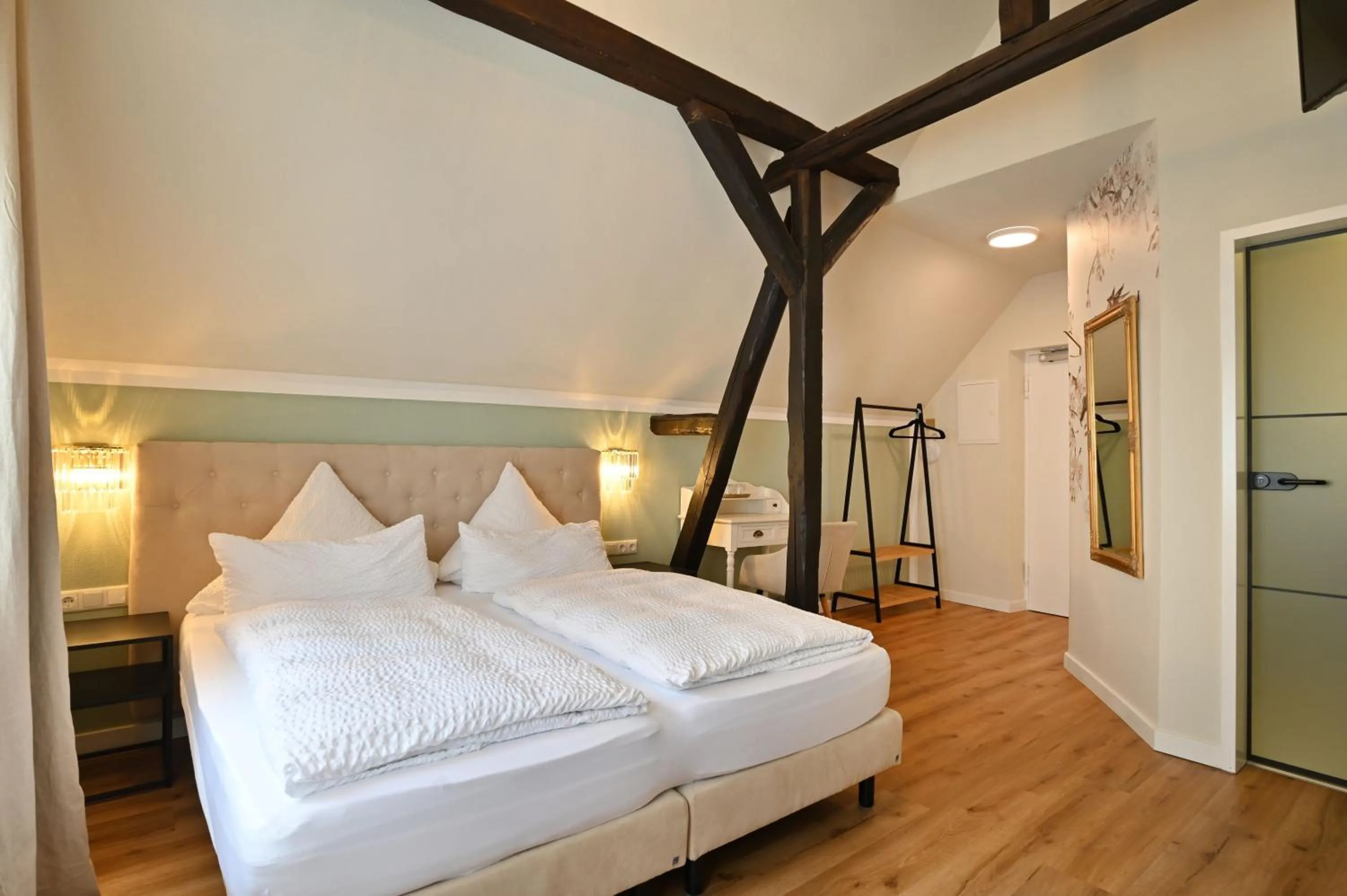 Bed in Hotel Zehnthof