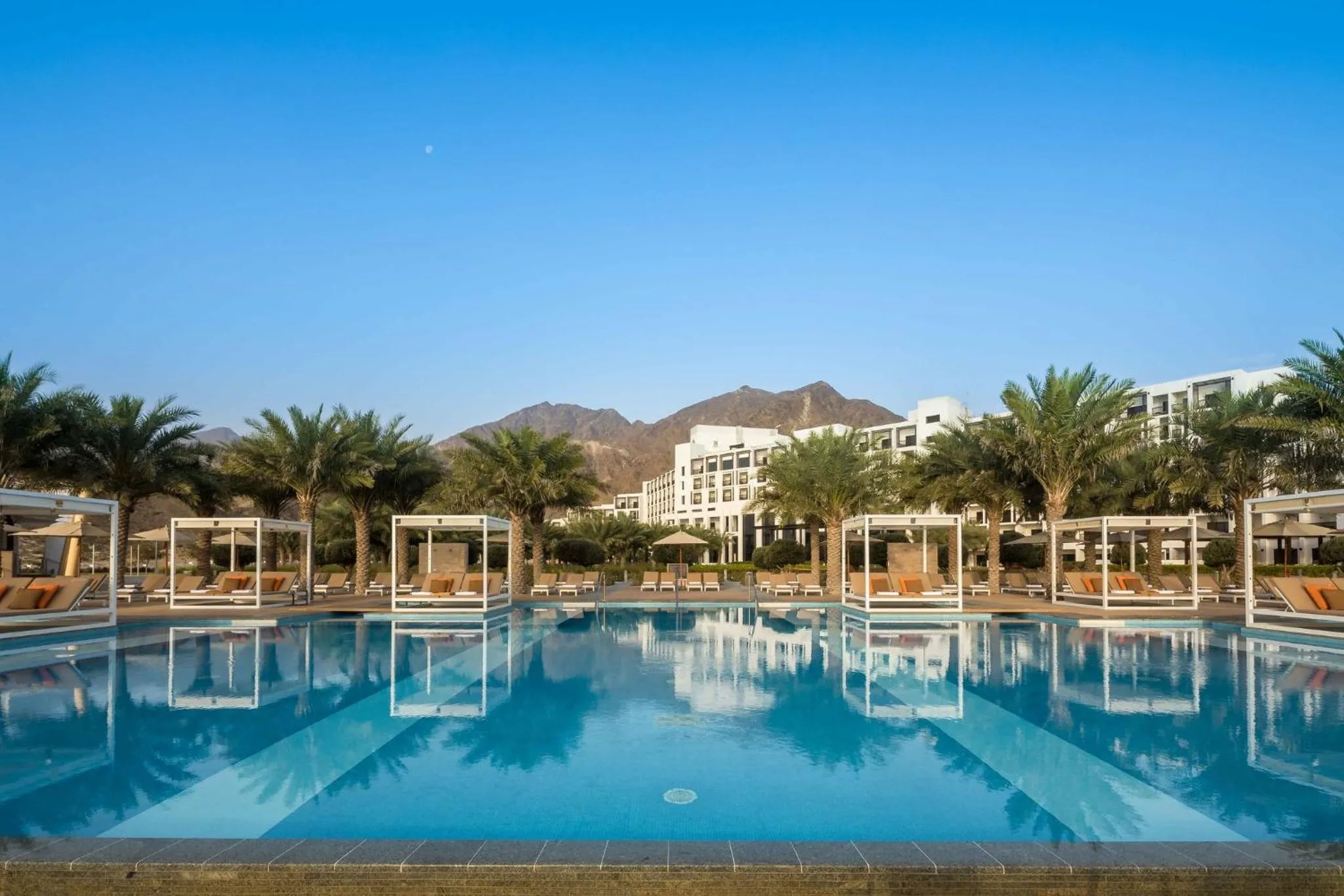 Swimming pool in InterContinental Fujairah Resort by IHG