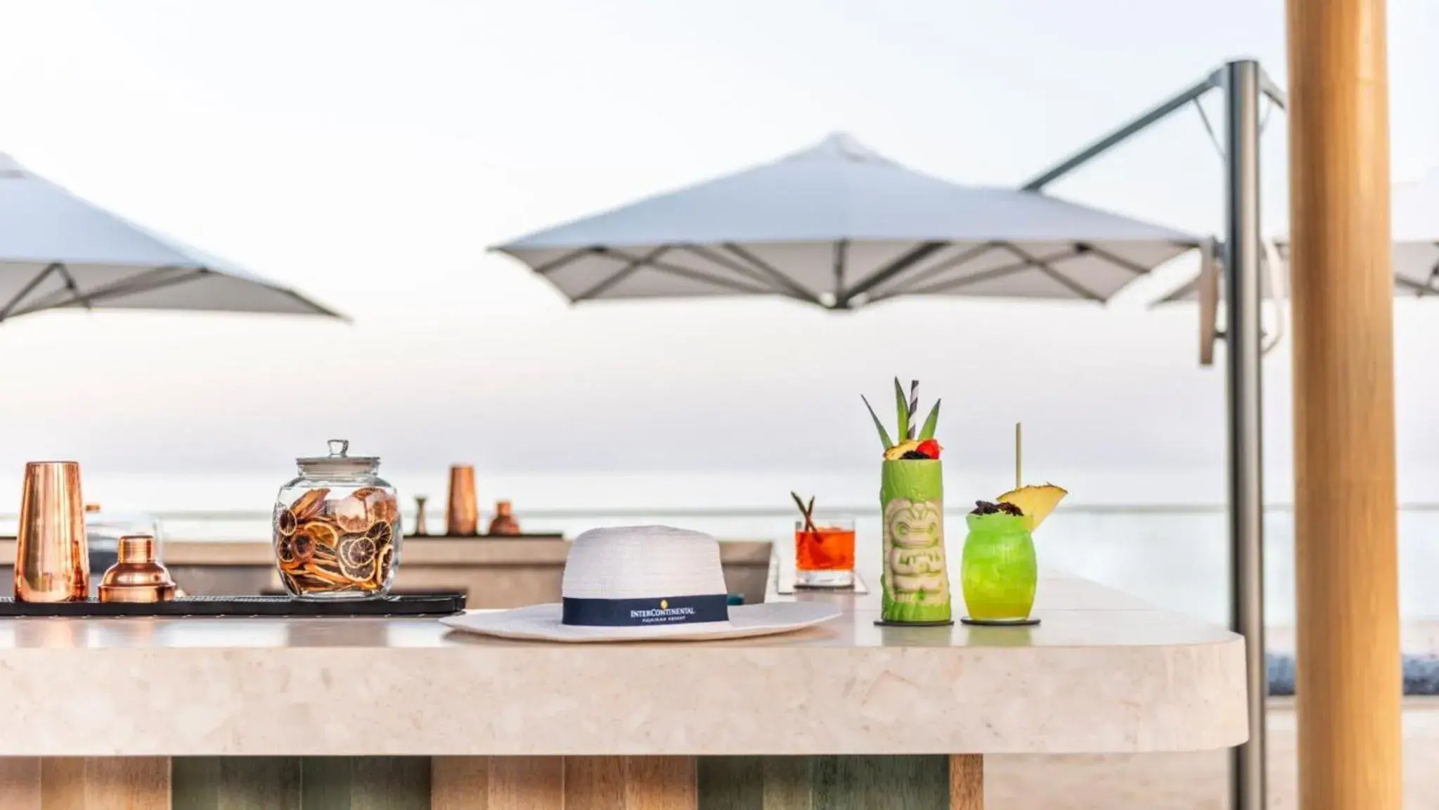 Lounge or bar in InterContinental Fujairah Resort by IHG Lounge or bar in InterContinental Fujairah Resort by IHG