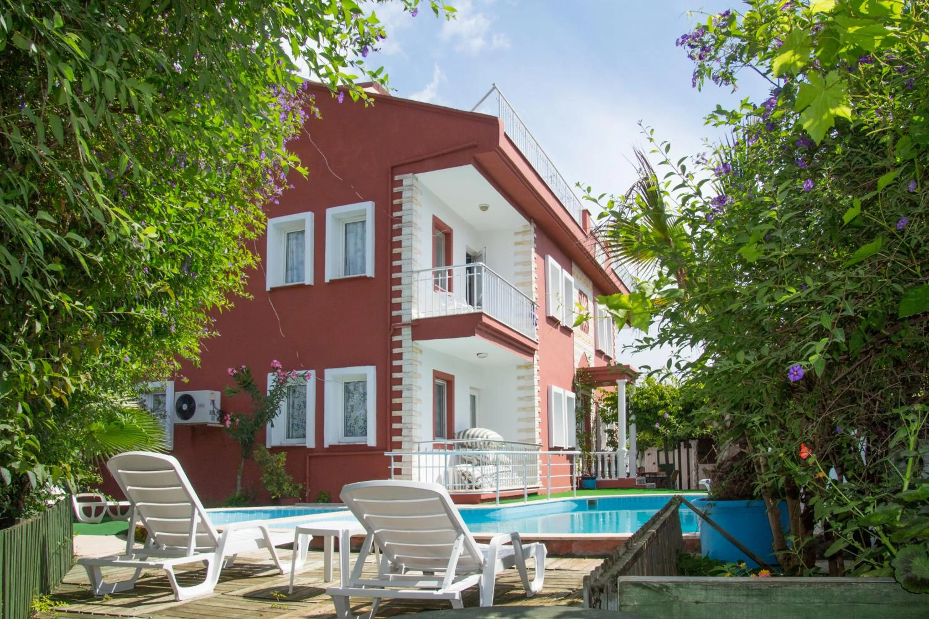 Facade/entrance in Yakut Apart Hotel