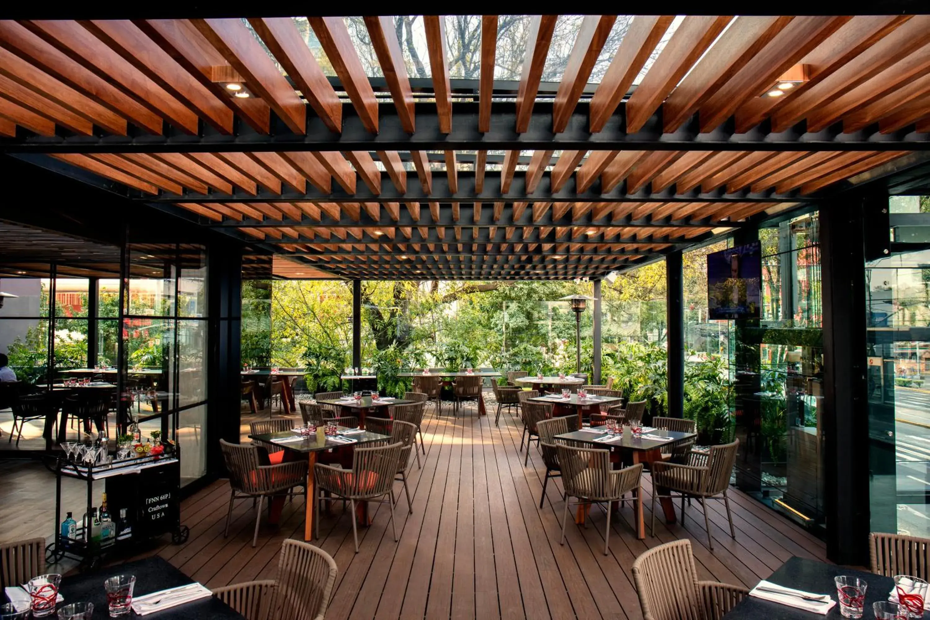 Restaurant/places to eat in Krystal Grand Suites Insurgentes Restaurant/places to eat in Krystal Grand Suites Insurgentes