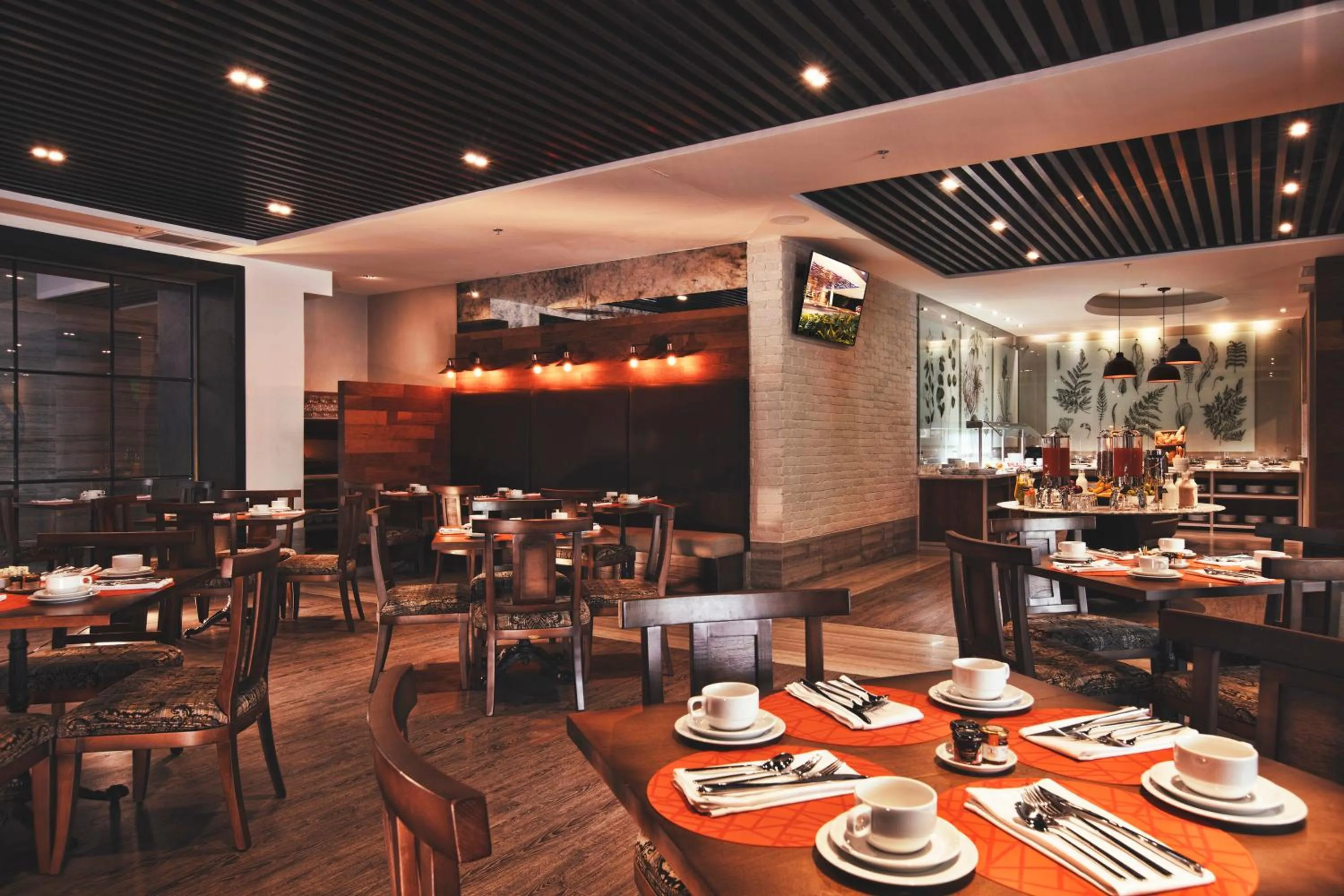 Restaurant/places to eat in Krystal Grand Suites Insurgentes