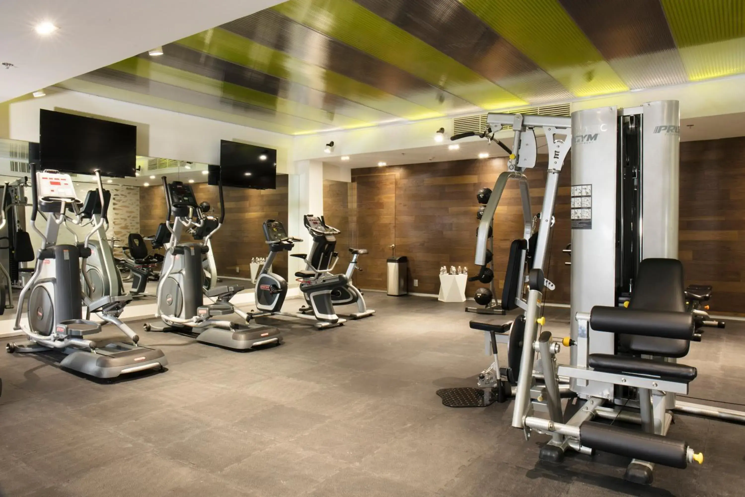 Fitness centre/facilities in Krystal Grand Suites Insurgentes Fitness centre/facilities in Krystal Grand Suites Insurgentes