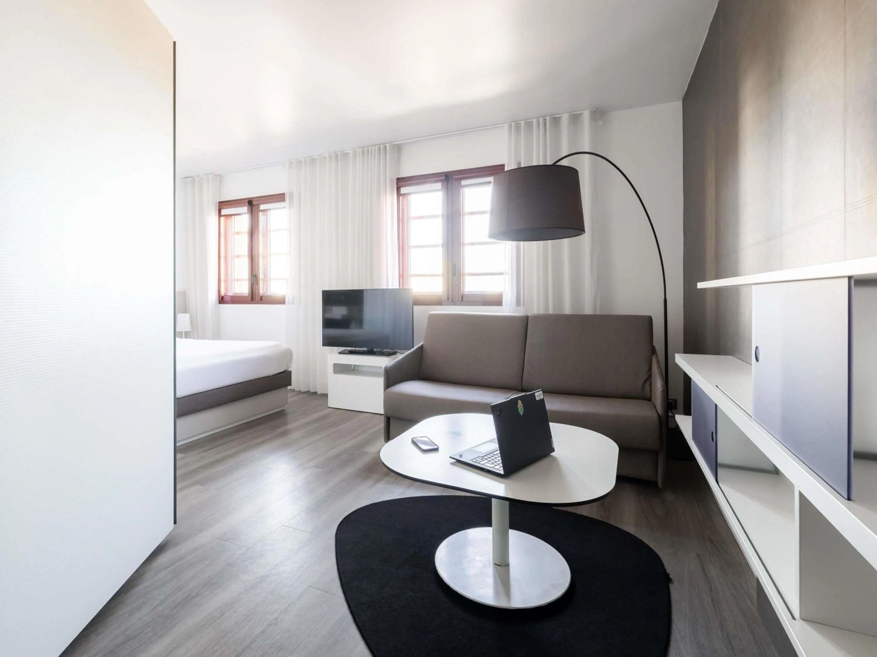 Bedroom, Bed in Novotel Suites Perpignan Centre - Grandes Suites & Confort Centre-Ville