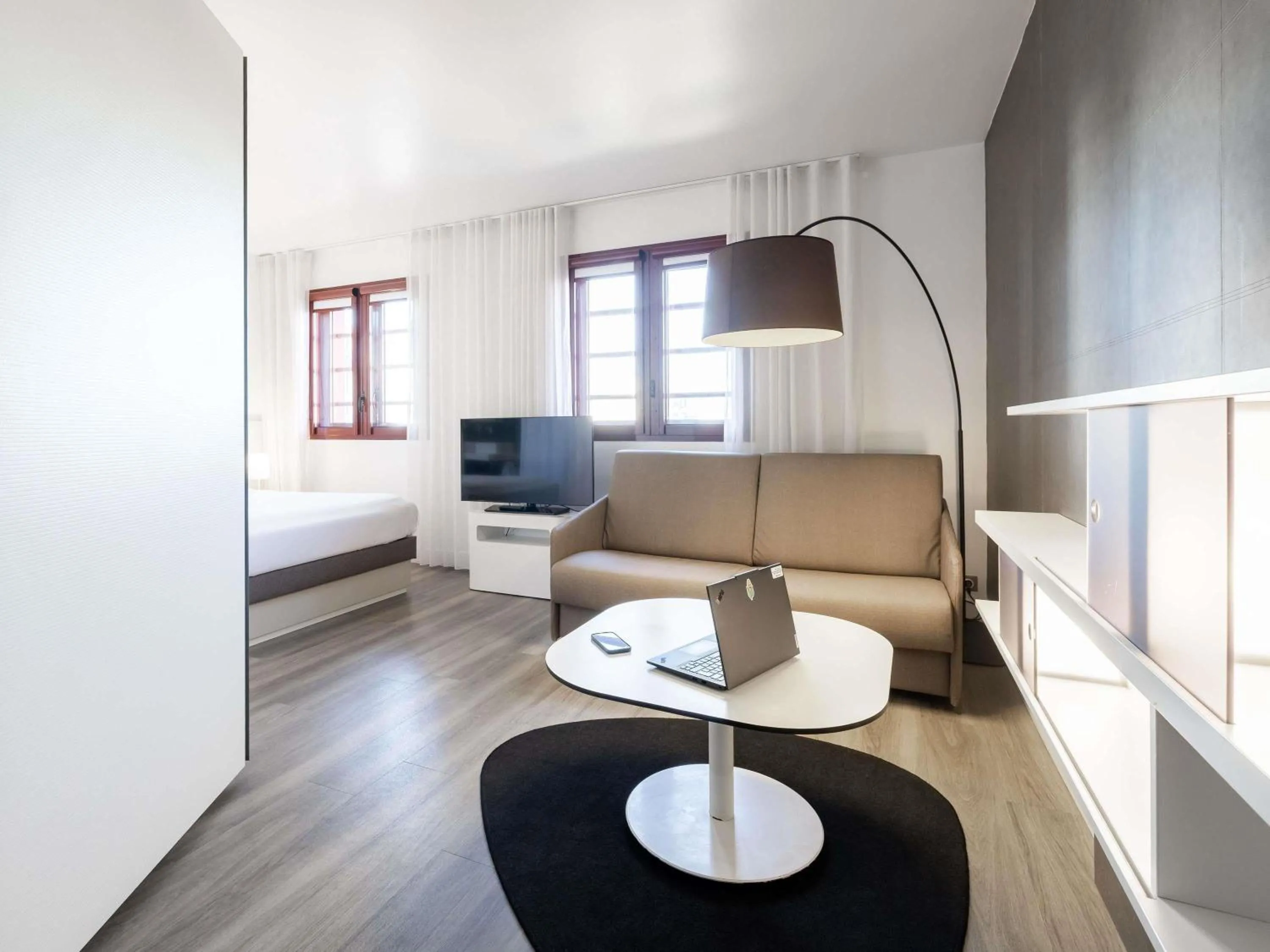 Bedroom, Bed in Novotel Suites Perpignan Centre - Grandes Suites & Confort Centre-Ville