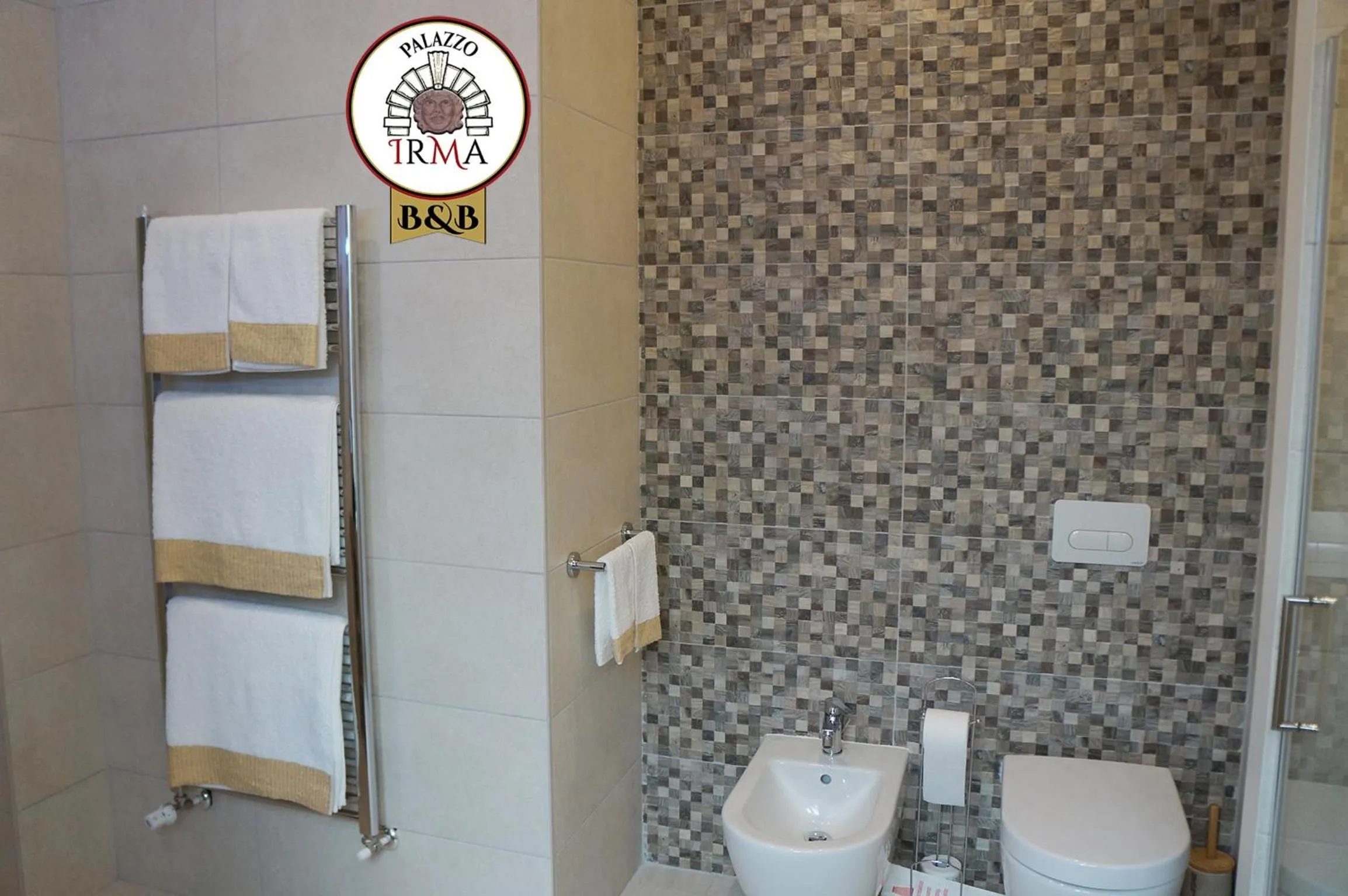 Bathroom in Palazzo IrMa - Hotel - B&B Luxury