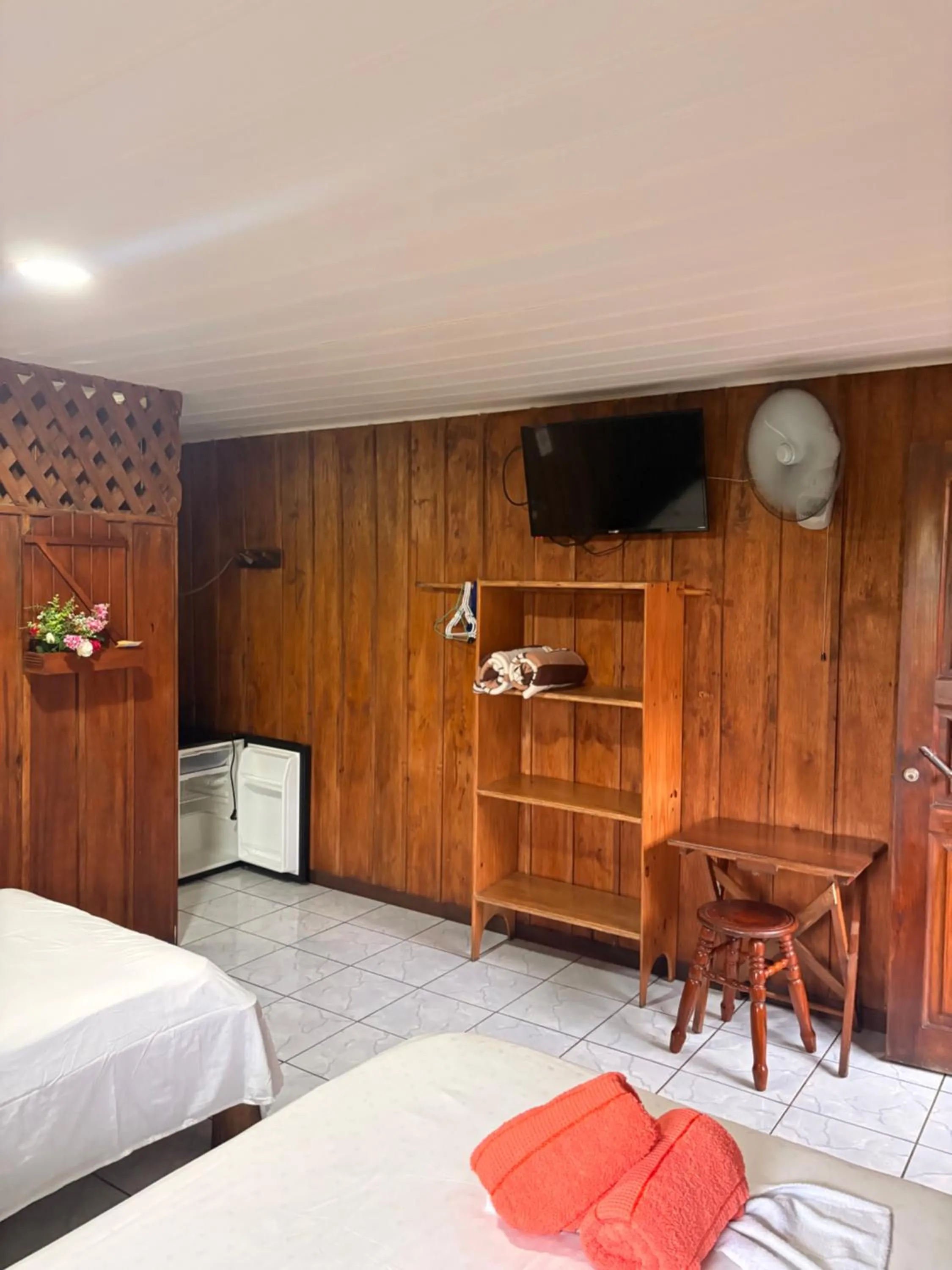 Budget Double Room in Hospedaje Angeluz