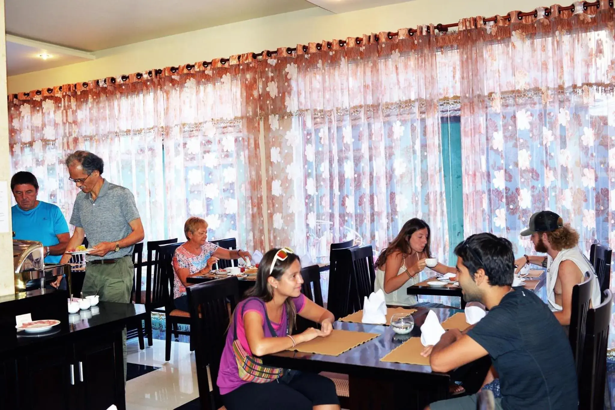 Restaurant/places to eat in Than Thien - Friendly Hotel Restaurant/places to eat in Than Thien - Friendly Hotel