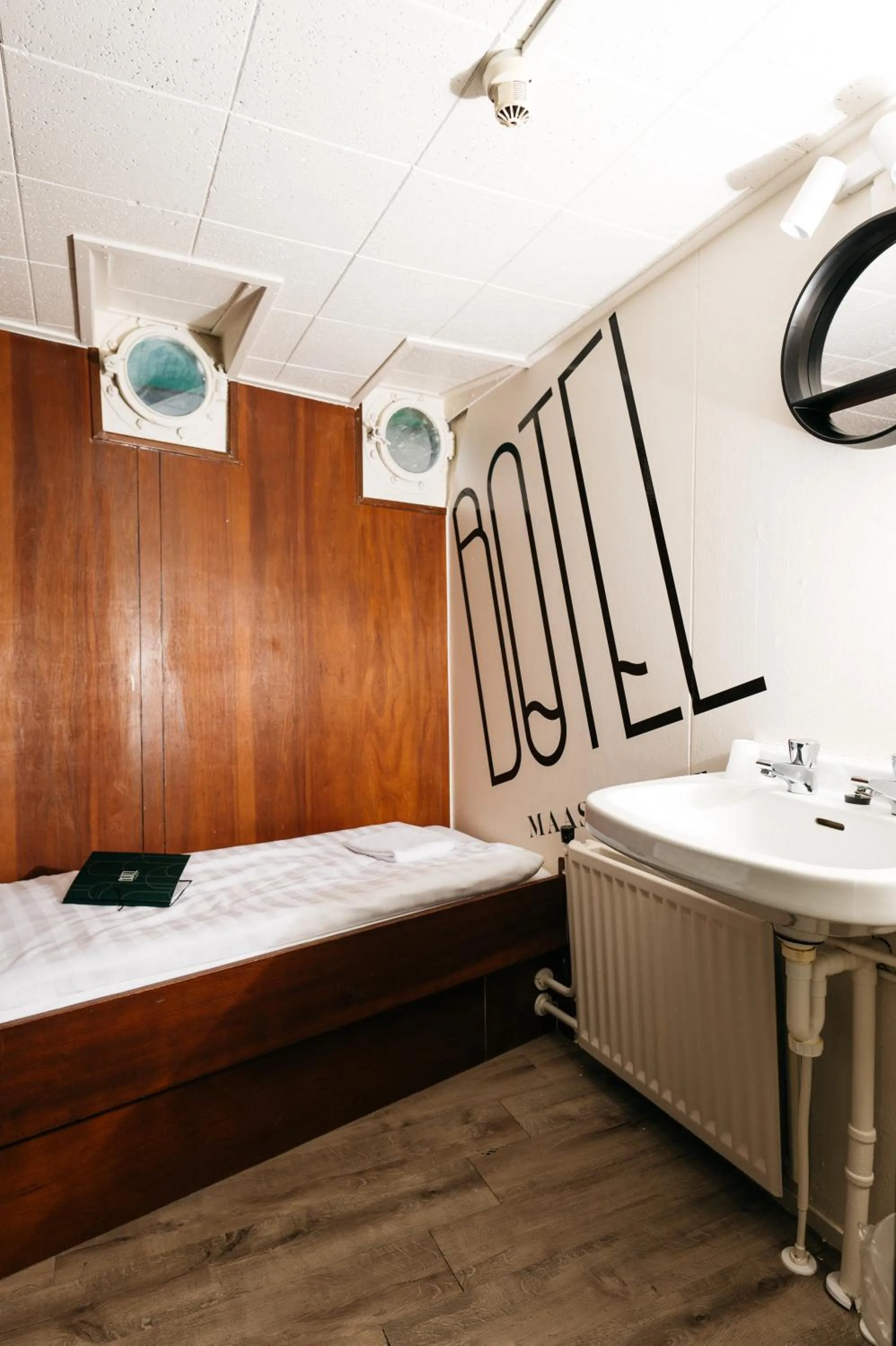 Bed in Botel Maastricht