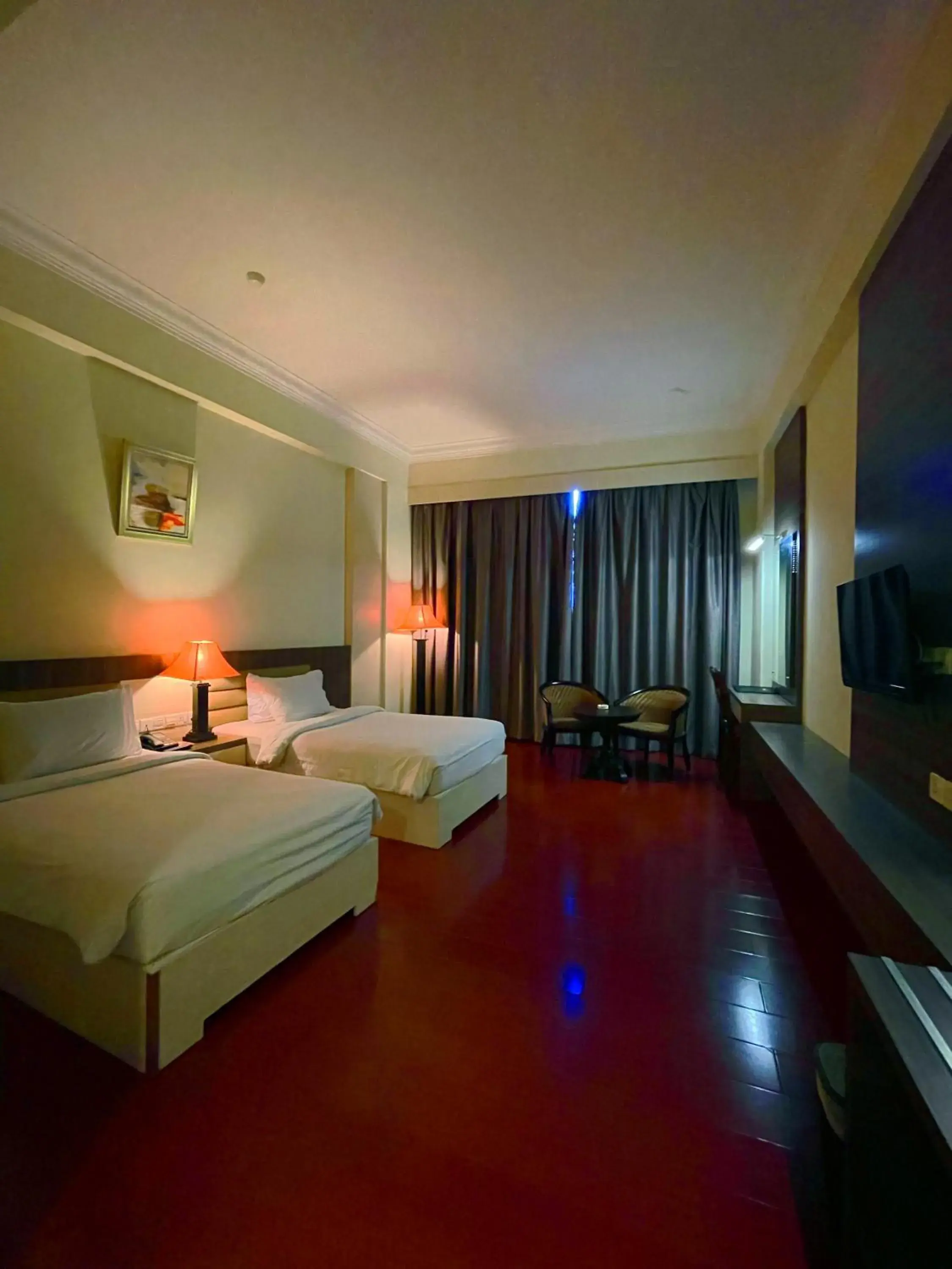 Bedroom, Bed in Golden View Hotel Bedroom, Bed in Golden View Hotel