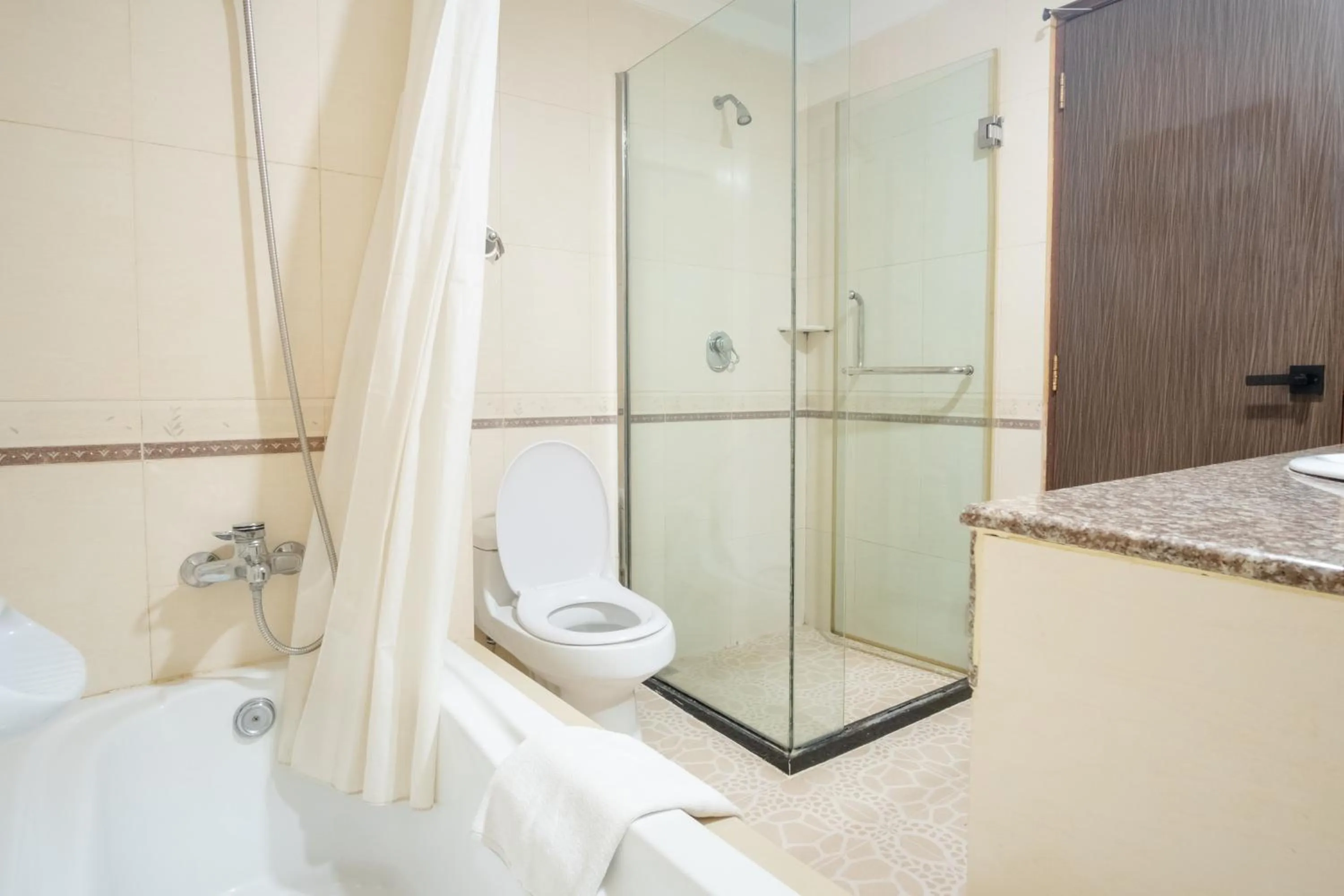 Bathroom in Golden View Hotel