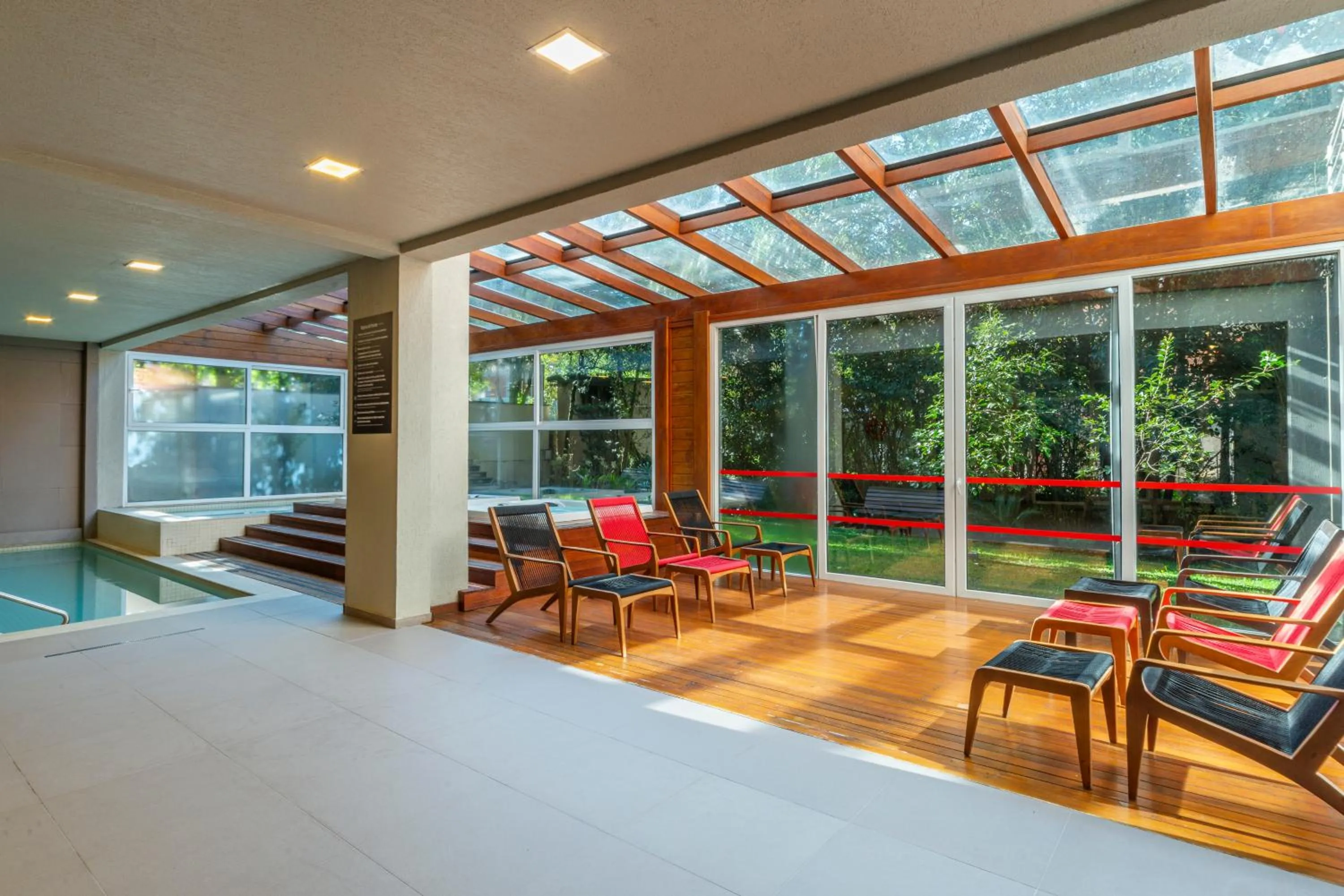 Swimming pool in Hotel Laghetto Stilo Borges Oficial