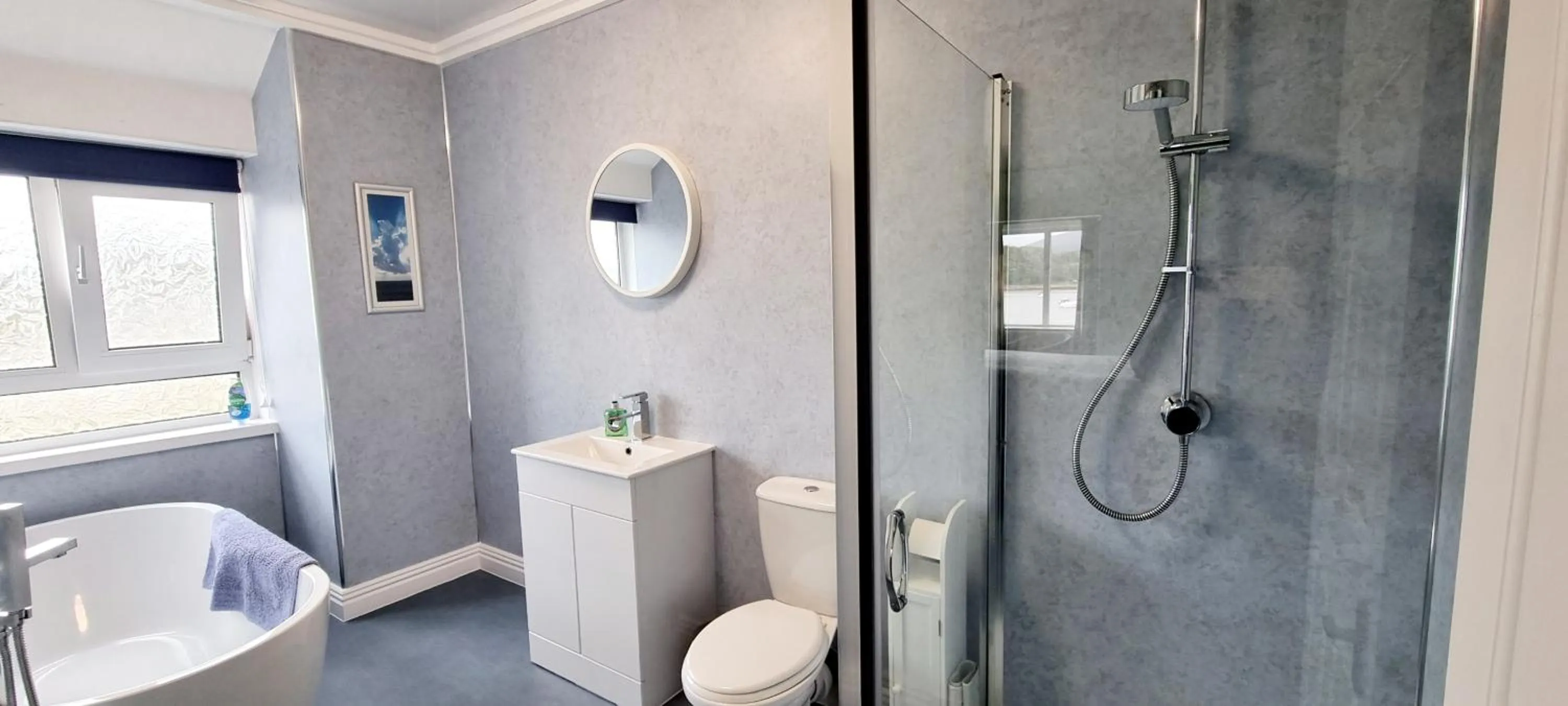 Shower in The Mariner Hotel