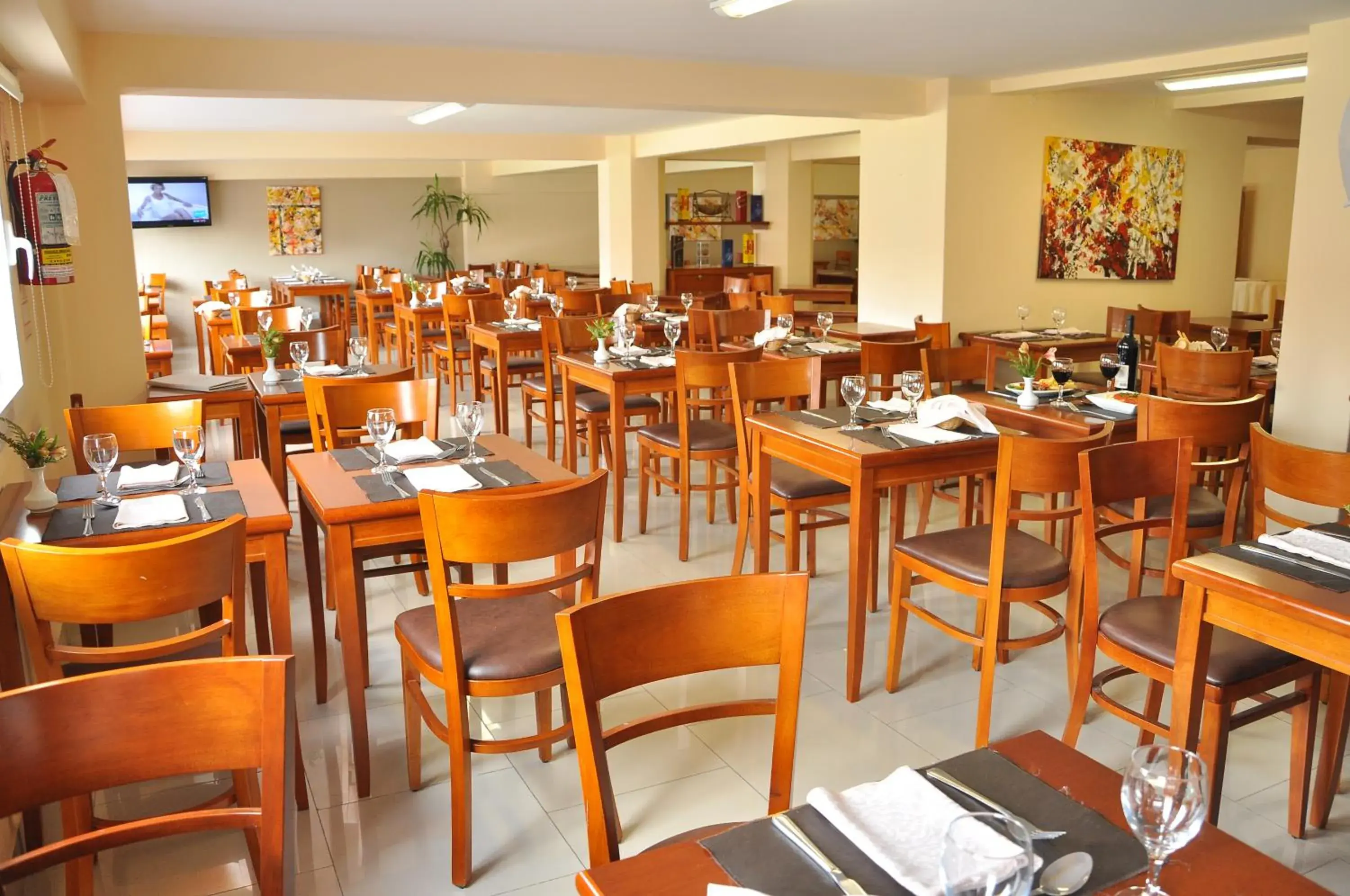 Lounge or bar in Hotel Riviera Lounge or bar in Hotel Riviera