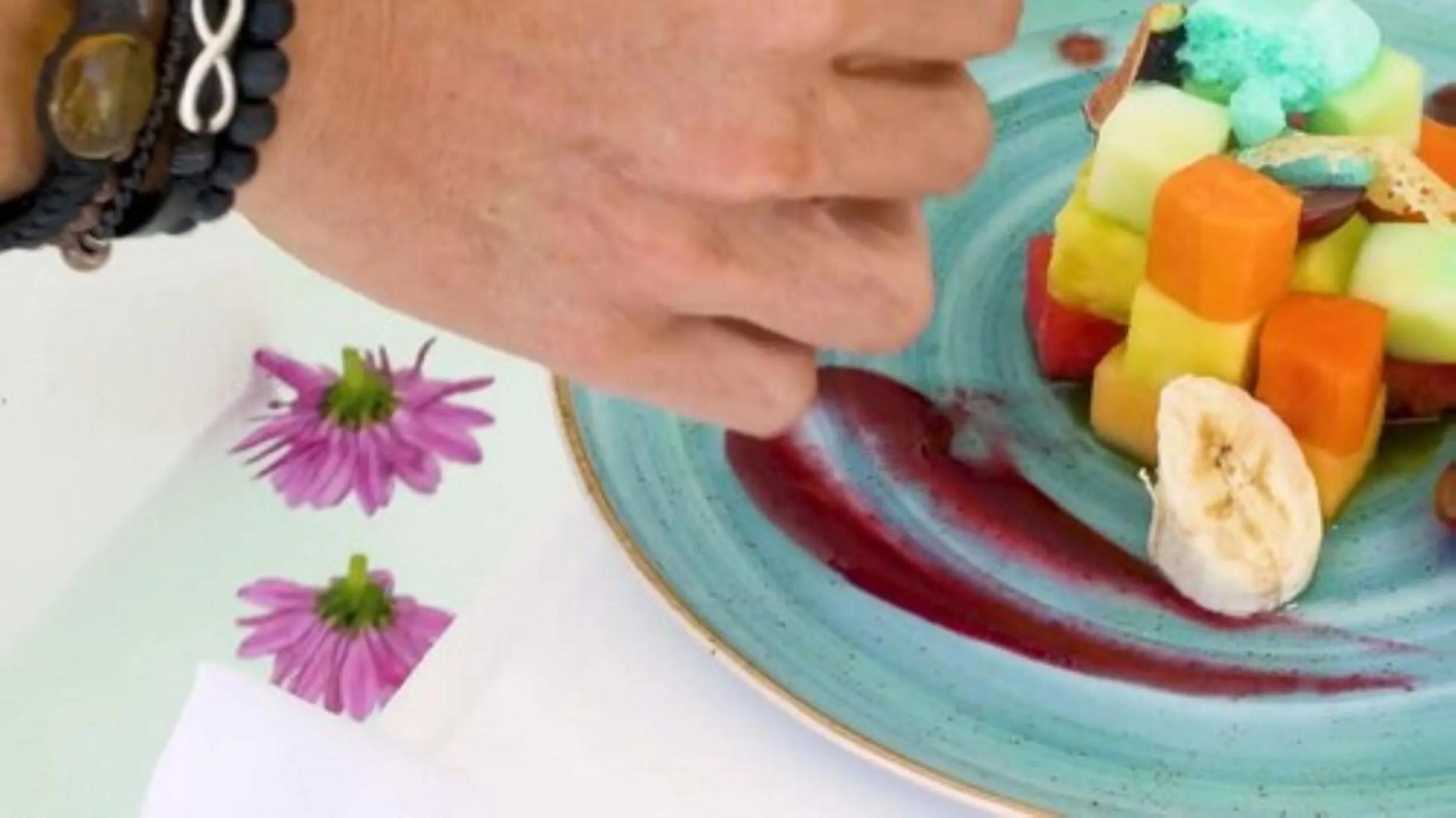 Breakfast in Izla Beach Front Hotel