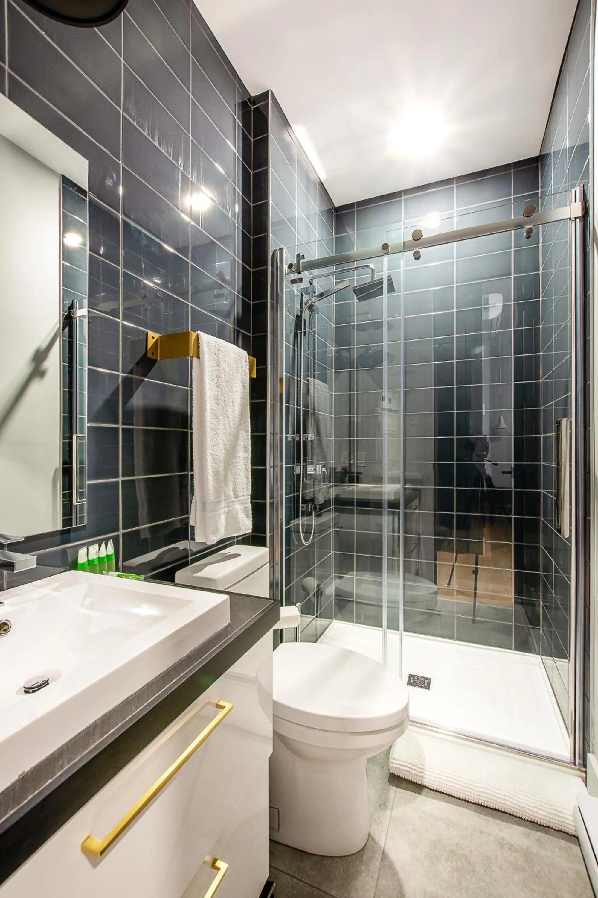 Shower in Les Lofts St-Pierre - Par Les Lofts Vieux-Québec