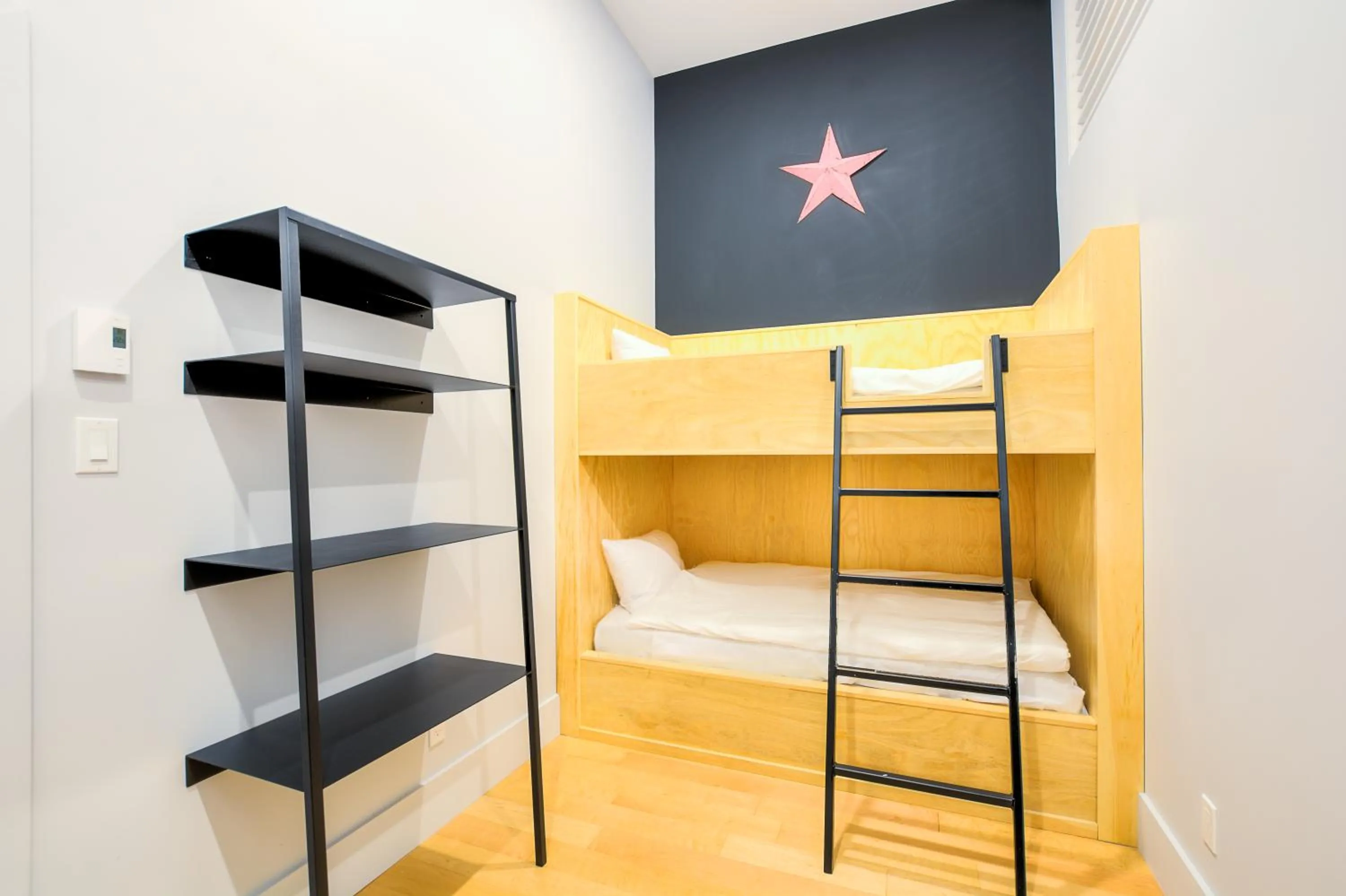 bunk bed, Bed in Les Lofts St-Pierre - Par Les Lofts Vieux-Québec