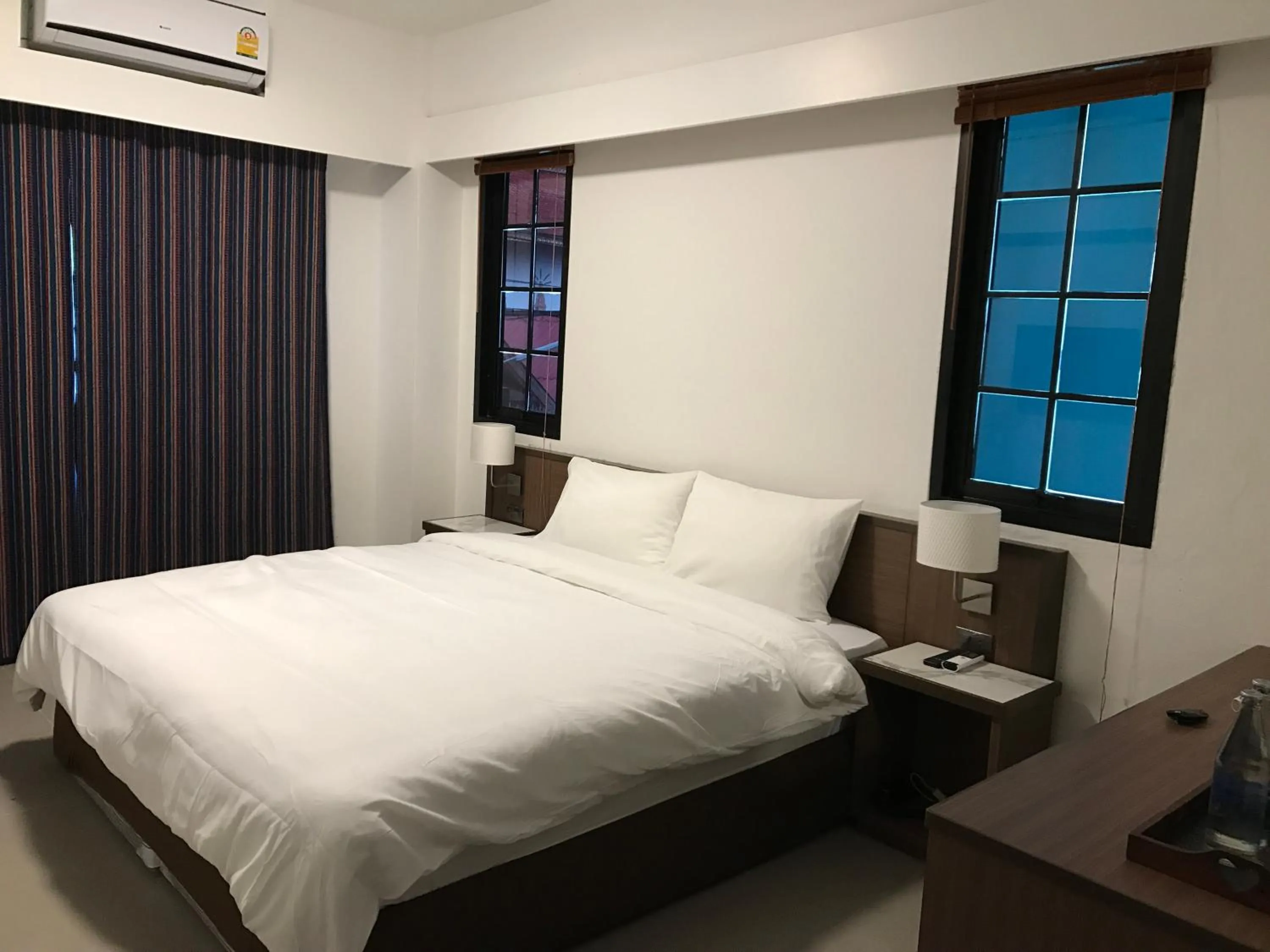 Bed in RCN Court & Inn