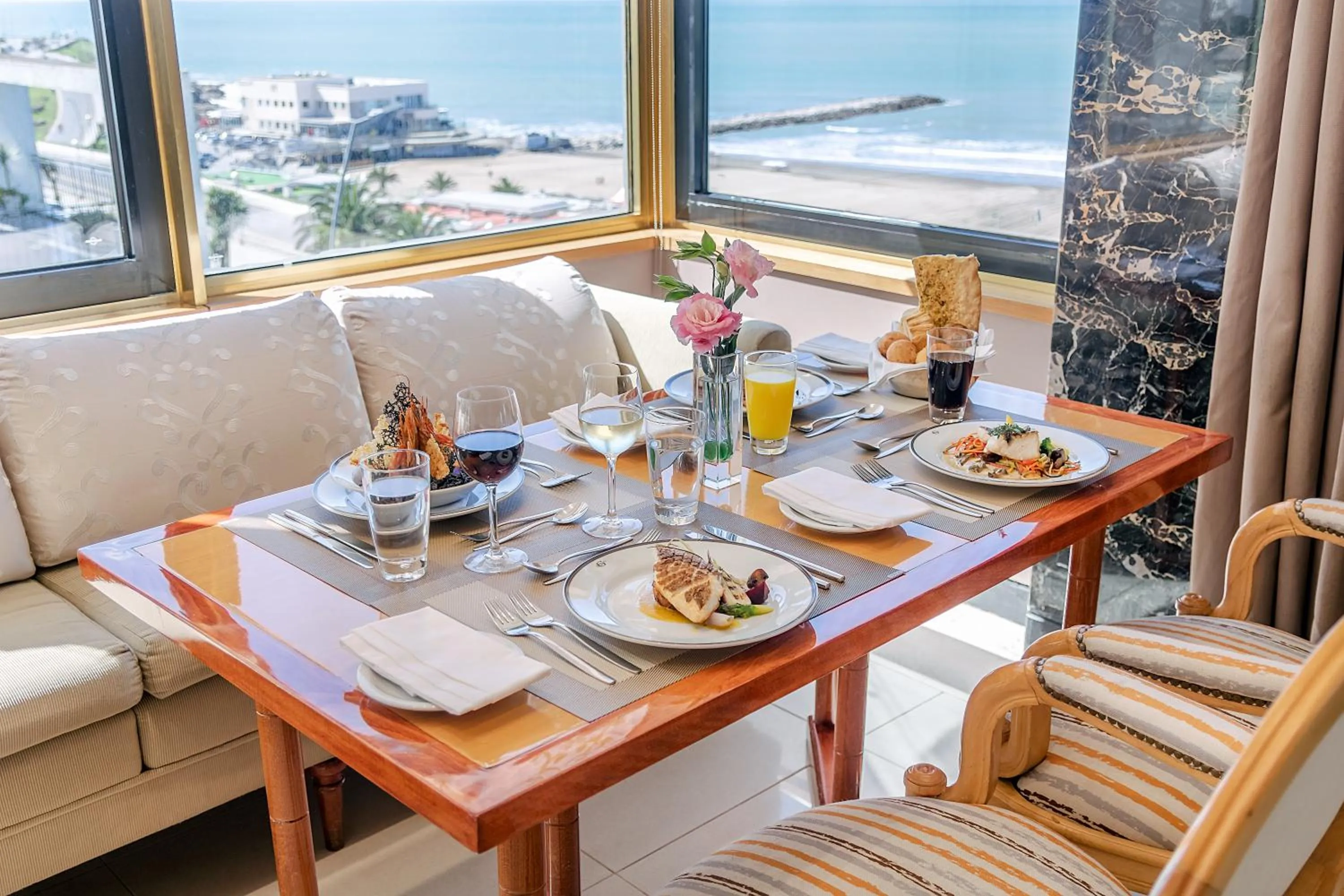 Restaurant/places to eat in Hotel Costa Galana