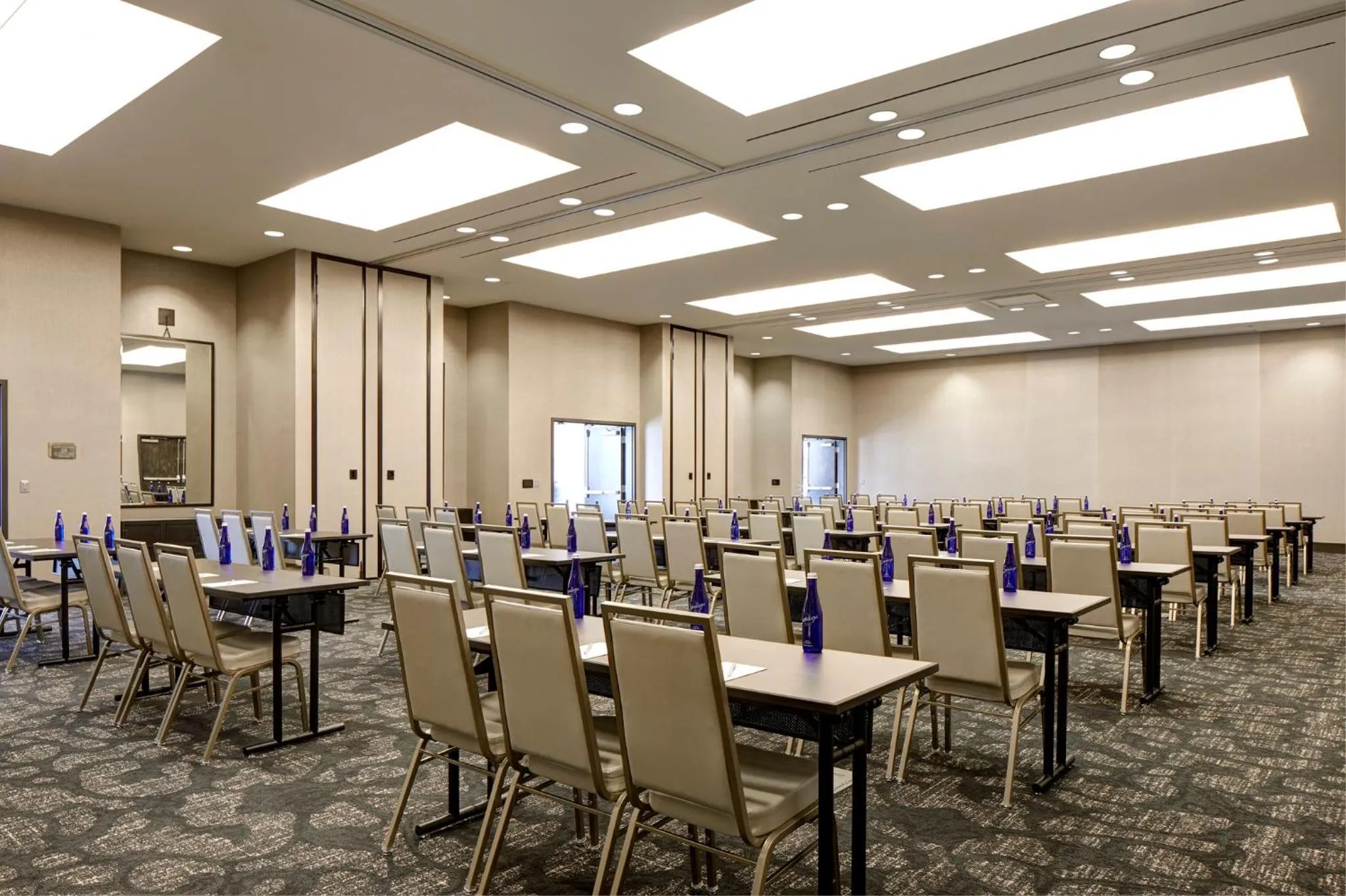 Meeting/conference room in Archer Hotel Boston/Burlington