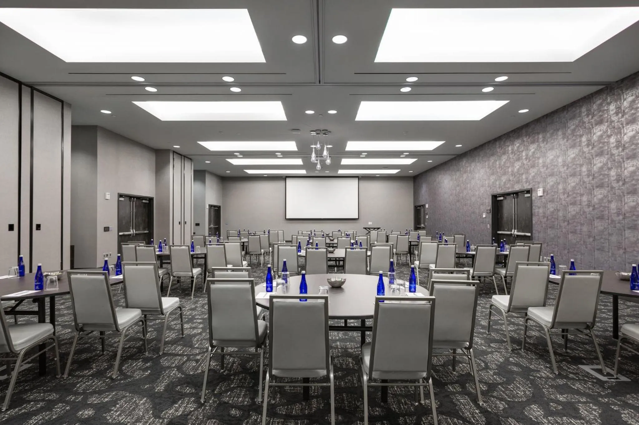 Meeting/conference room in Archer Hotel Boston/Burlington