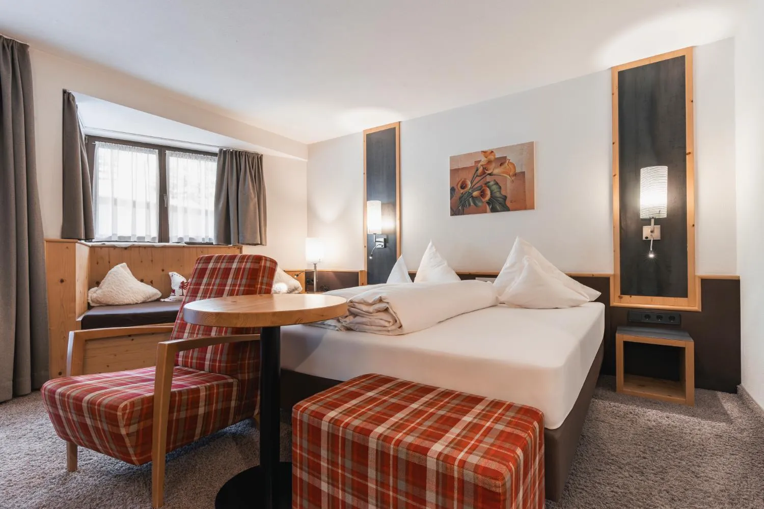 Photo of the whole room, Bed in Hotel Jerzner Hof 4 Sterne Superior