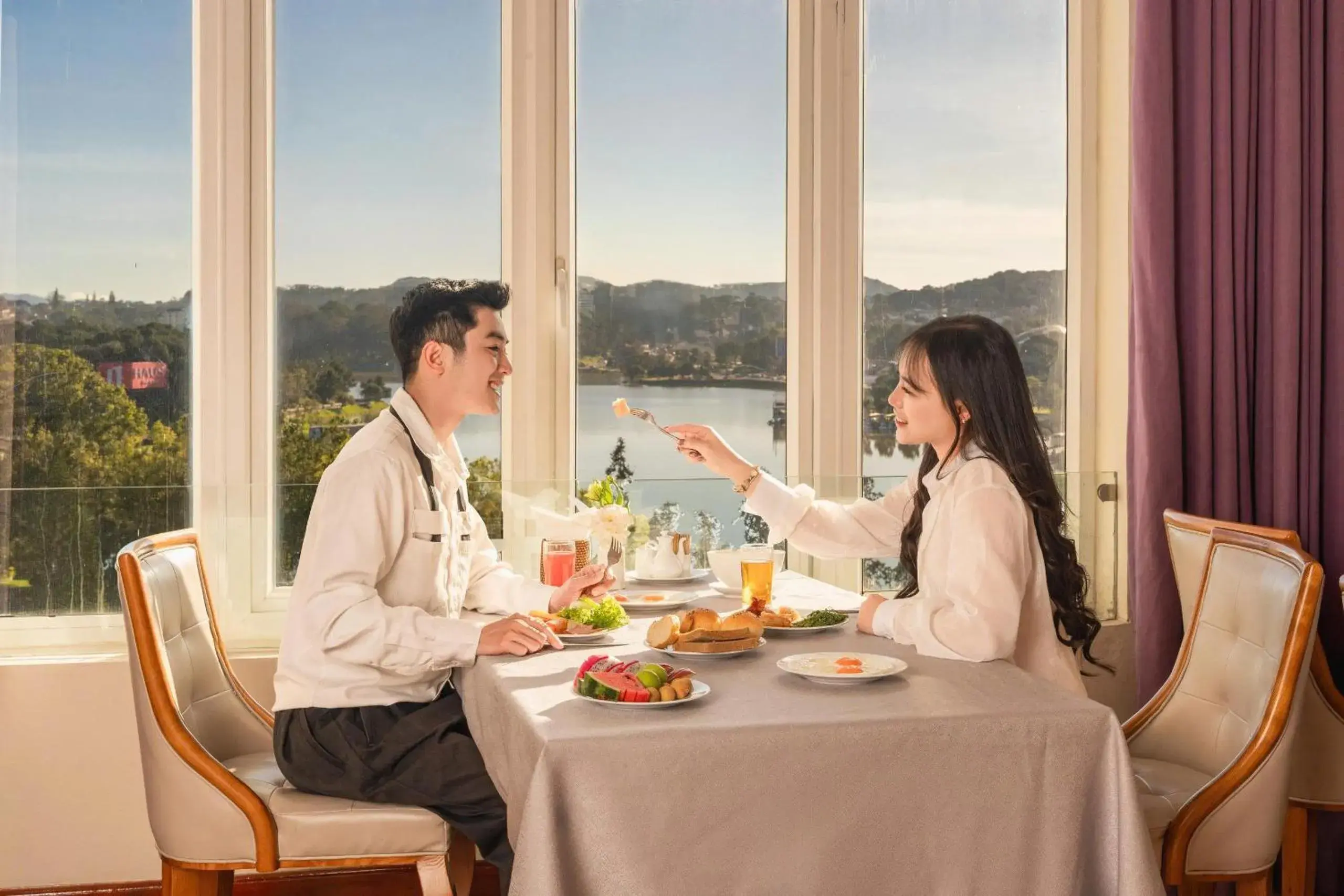 Restaurant/places to eat in TTC Hotel - Ngoc Lan Restaurant/places to eat in TTC Hotel - Ngoc Lan