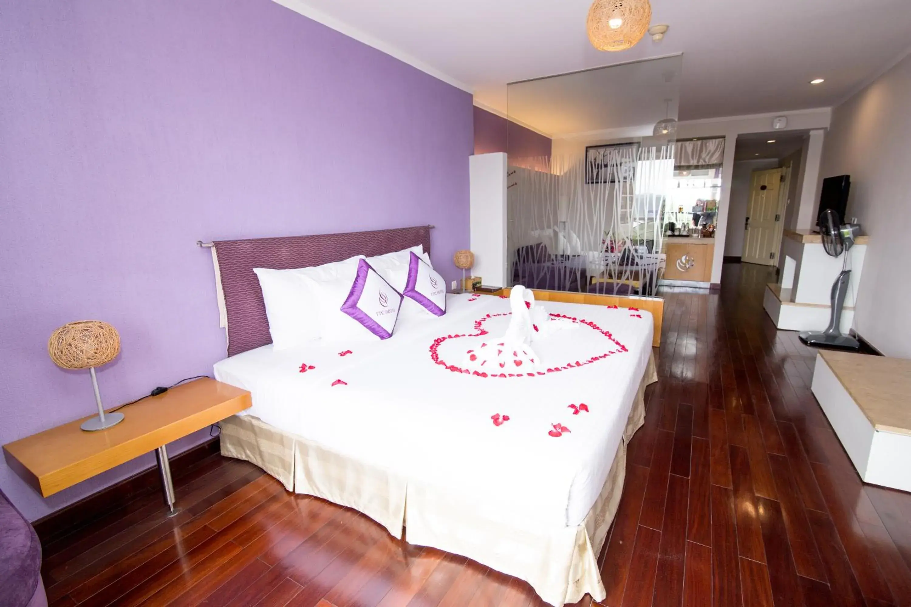 Photo of the whole room, Bed in TTC Hotel - Ngoc Lan Photo of the whole room, Bed in TTC Hotel - Ngoc Lan